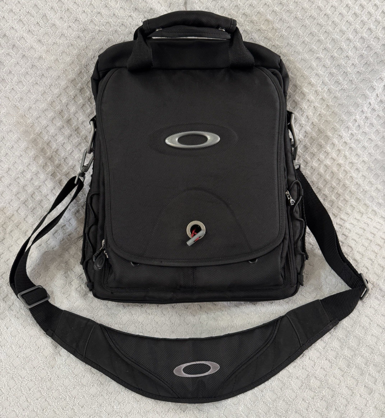 Oakley Tactical Field Gear Vertical Messenger Day Pack Laptop Bag Black Vintage