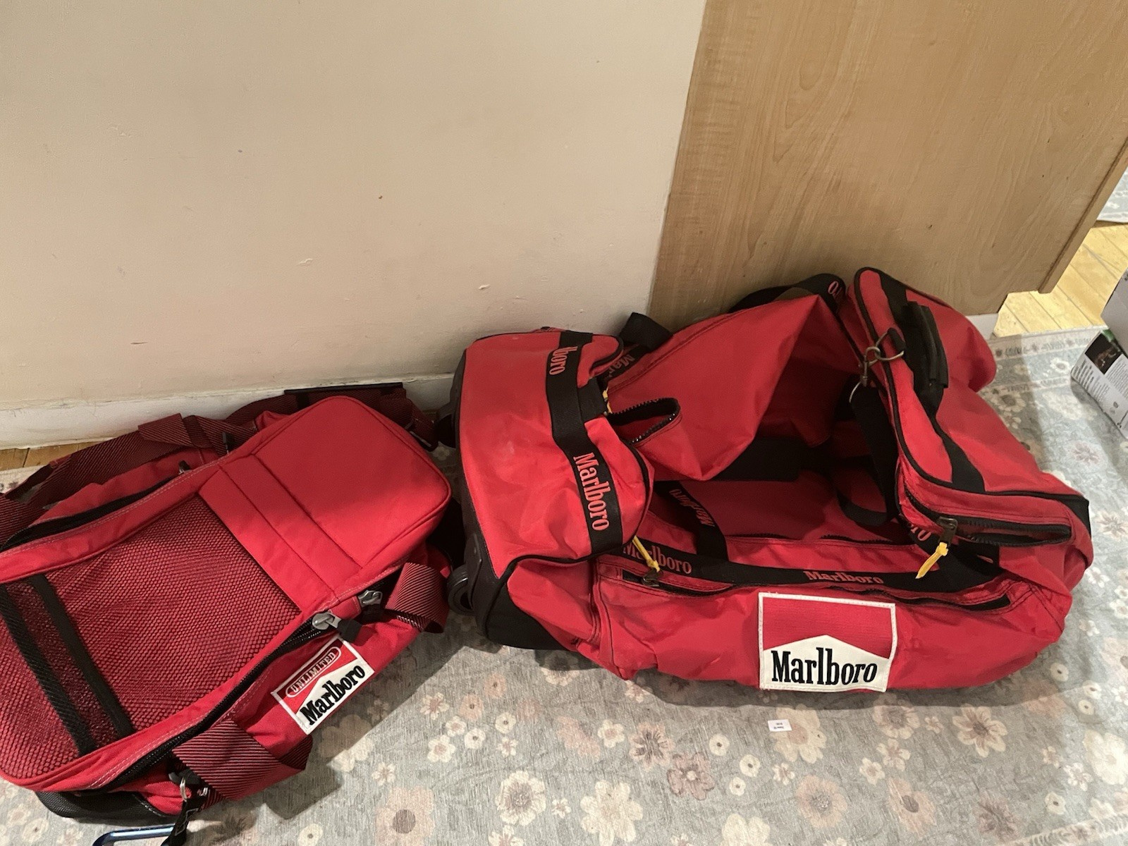 Set Marlboro Red/Black Large Rolling Wheeled duffle and smaller gym bag