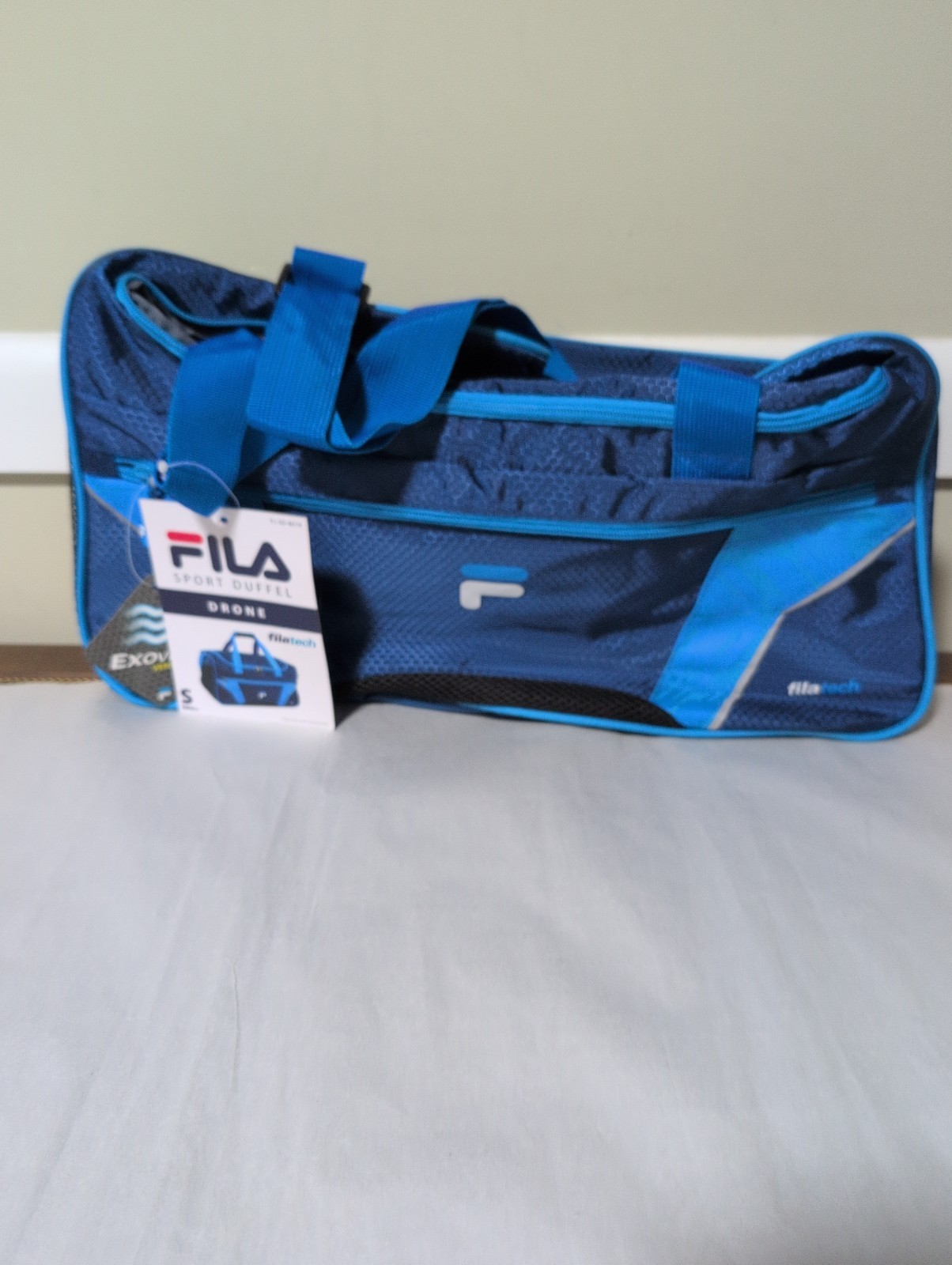 Fila Sport Duffel Drone Filatech Small Bag 19″ L X 11″ W X 12″ H. NEW With Tags