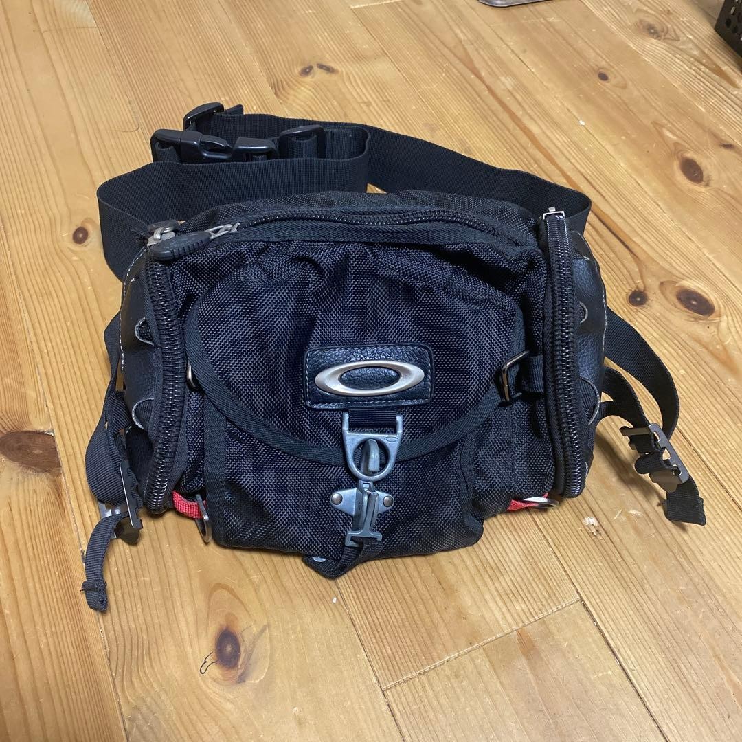 Vintage Y2K Oakley Waist Bag Sling Shoulder Bag Black Tech Rare Unisex