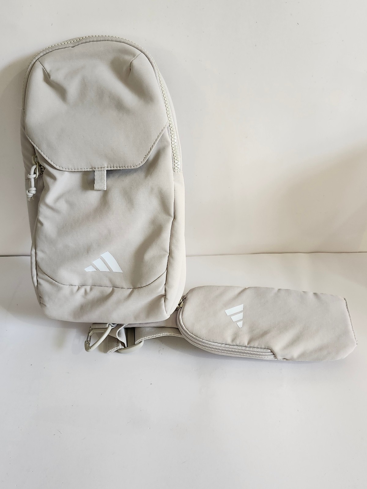 adidas Essentials 3 Sling Crossbody Bag with Carabiner and Multi-Pocket