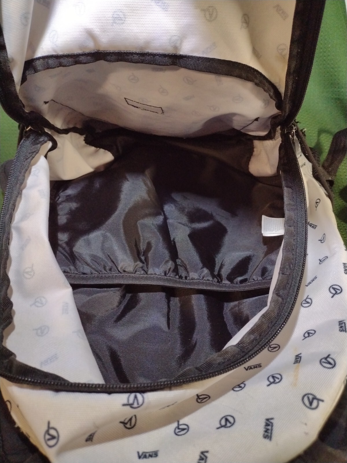 Vans Old Skool Unisex Off The Wall Backpack Black White