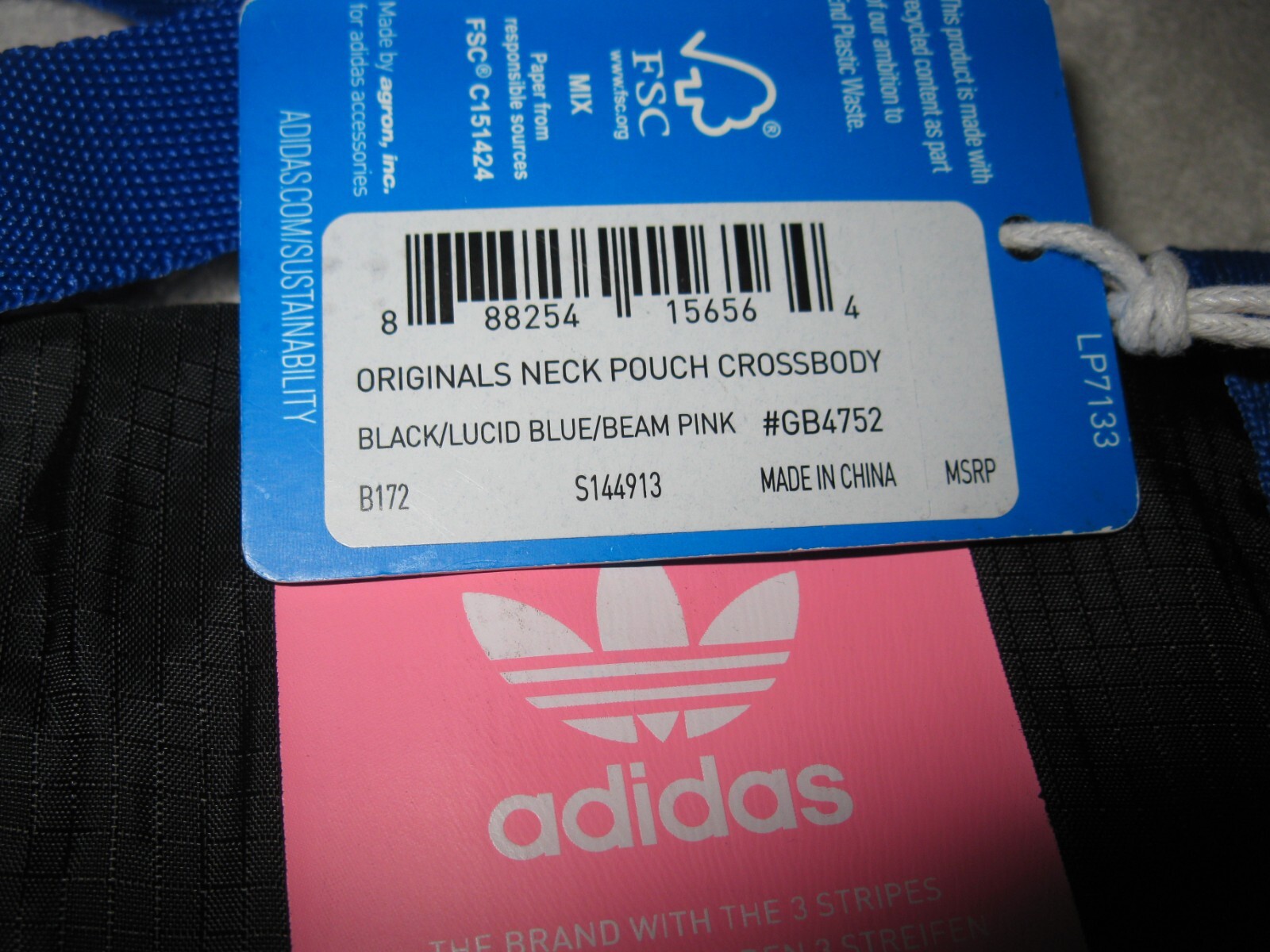 NEW !! Adidas lanyard crossbody bag (style GB4752) with clip on neck strap