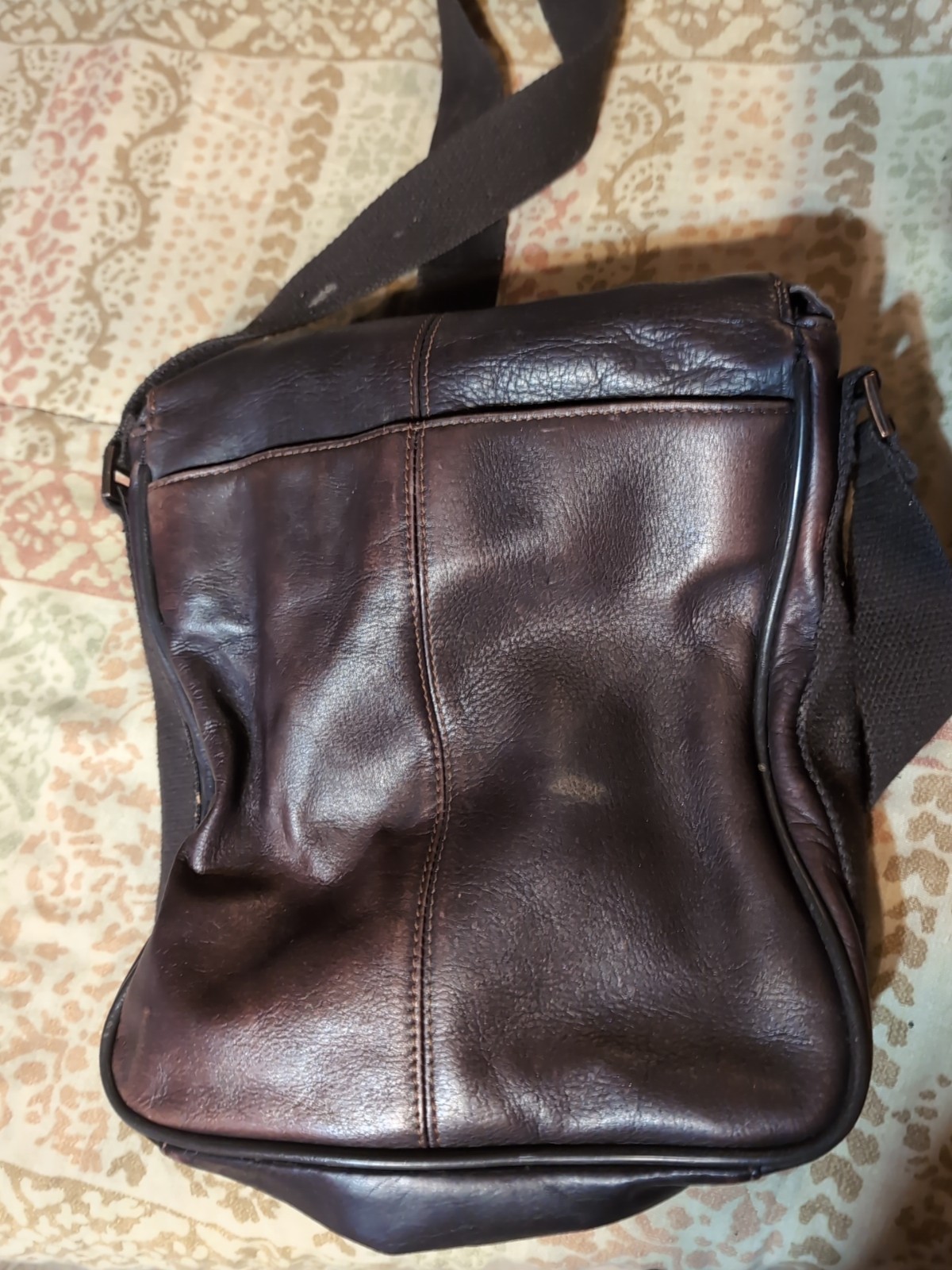 Kenneth Cole Reaction Genuine Leather Bag Brown