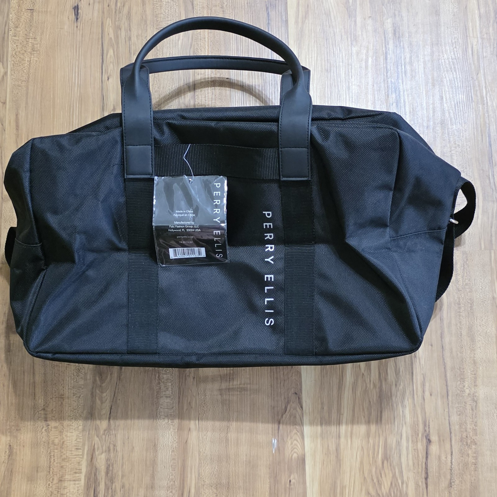 Perry Ellis Duffel Bag Black Travel Gym Weekender Carry On NWT 20″ Shoulder Stra