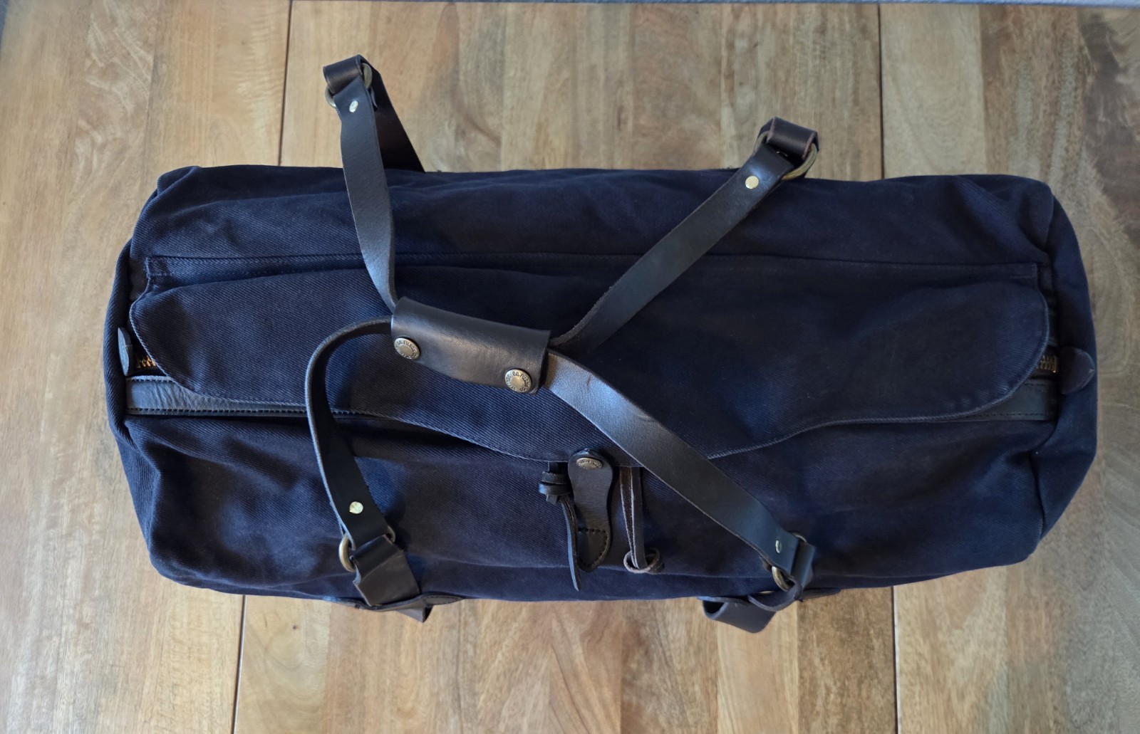 Filson Rugged Twill Medium Duffle Bag | Navy | USA Made | Old Size