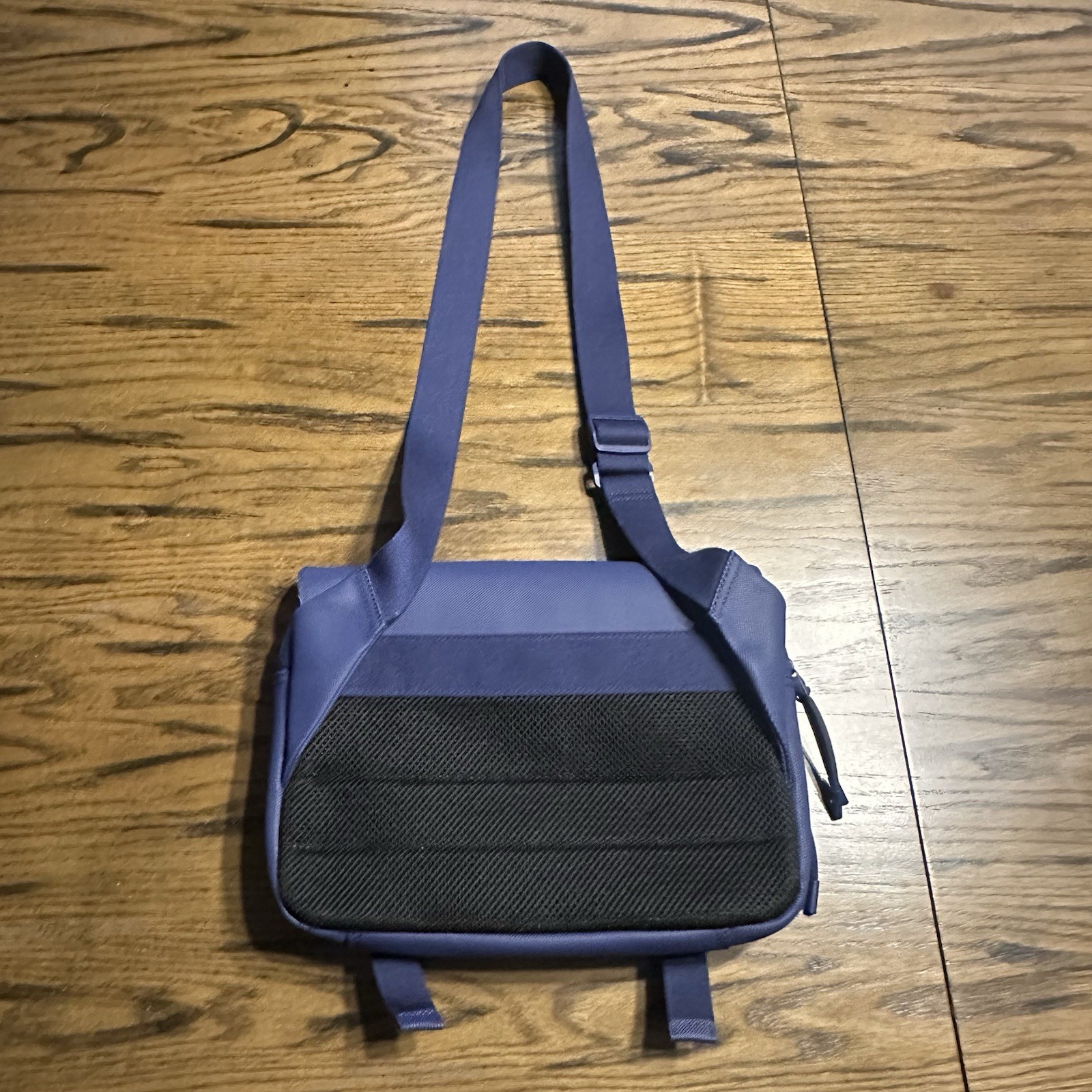Lacoste Navy Blu Pique Spell Out Logo Cross Body Messenger Bag Unisex Laptop Bag
