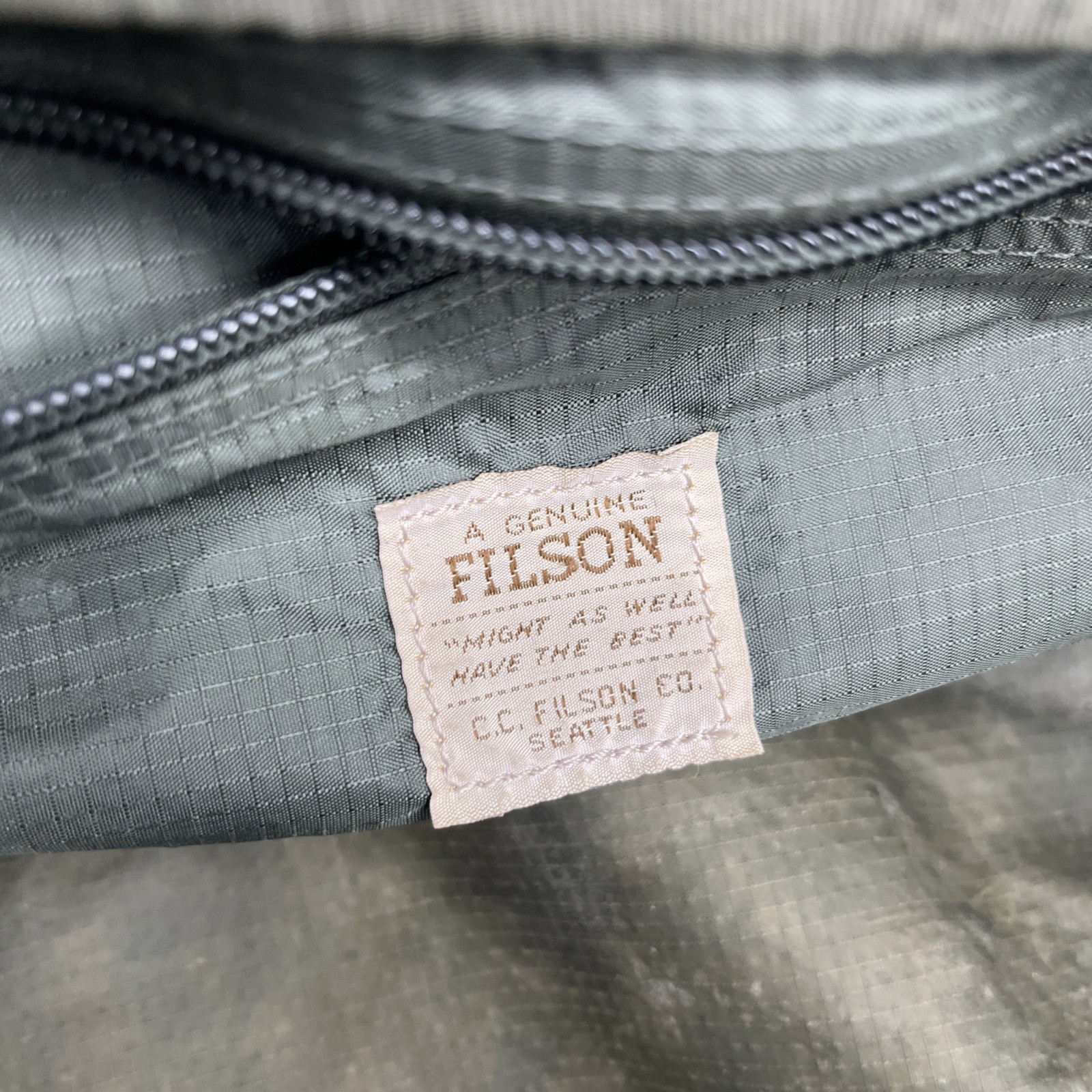 Filson Heritage Bag Passage Duffle Carry On Travel Rugged Green Floatplane