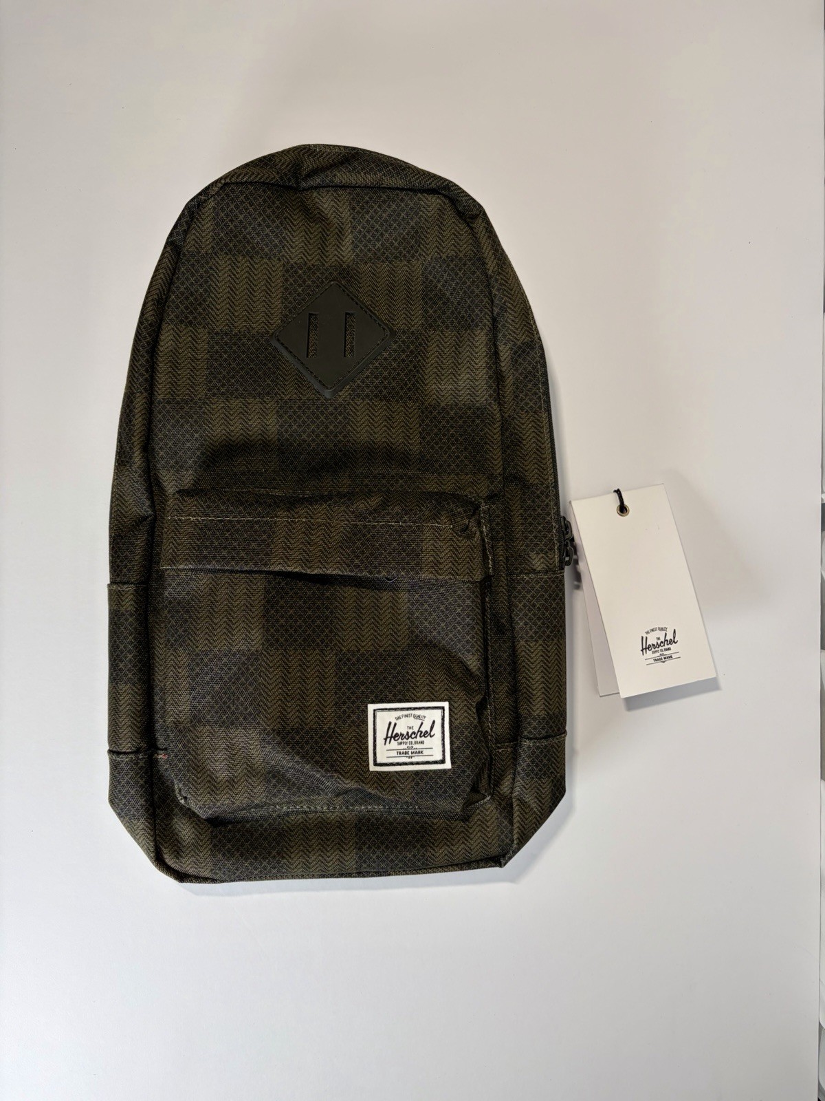 New Herschel Heritage Shoulder Bag 8 L Olive/Black Checkered NWT