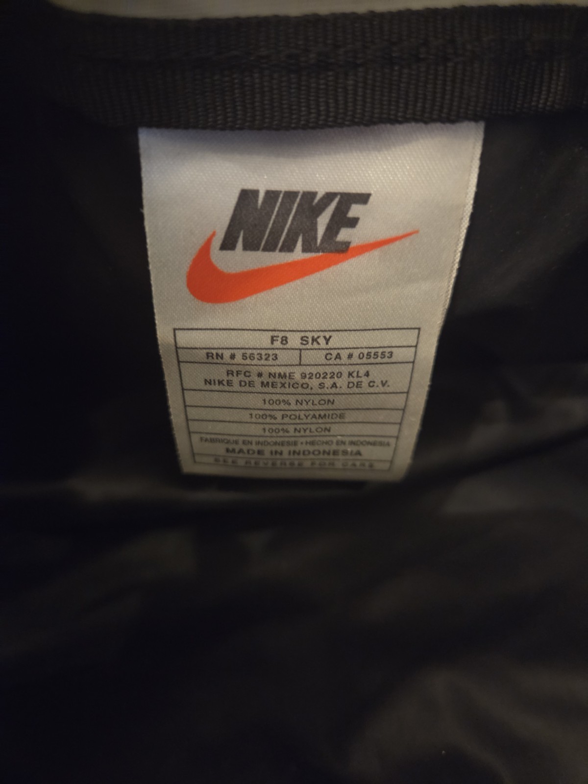 Nike Black and Gray Duffle Lightweight Gym Workout 100% Nylon Sack Handbag