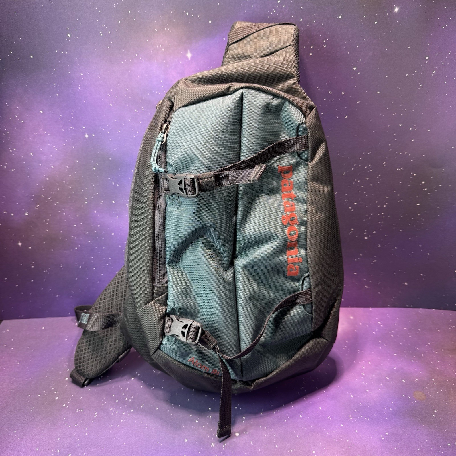 Patagonia Atom Sling 8L – Worn Wear – Used