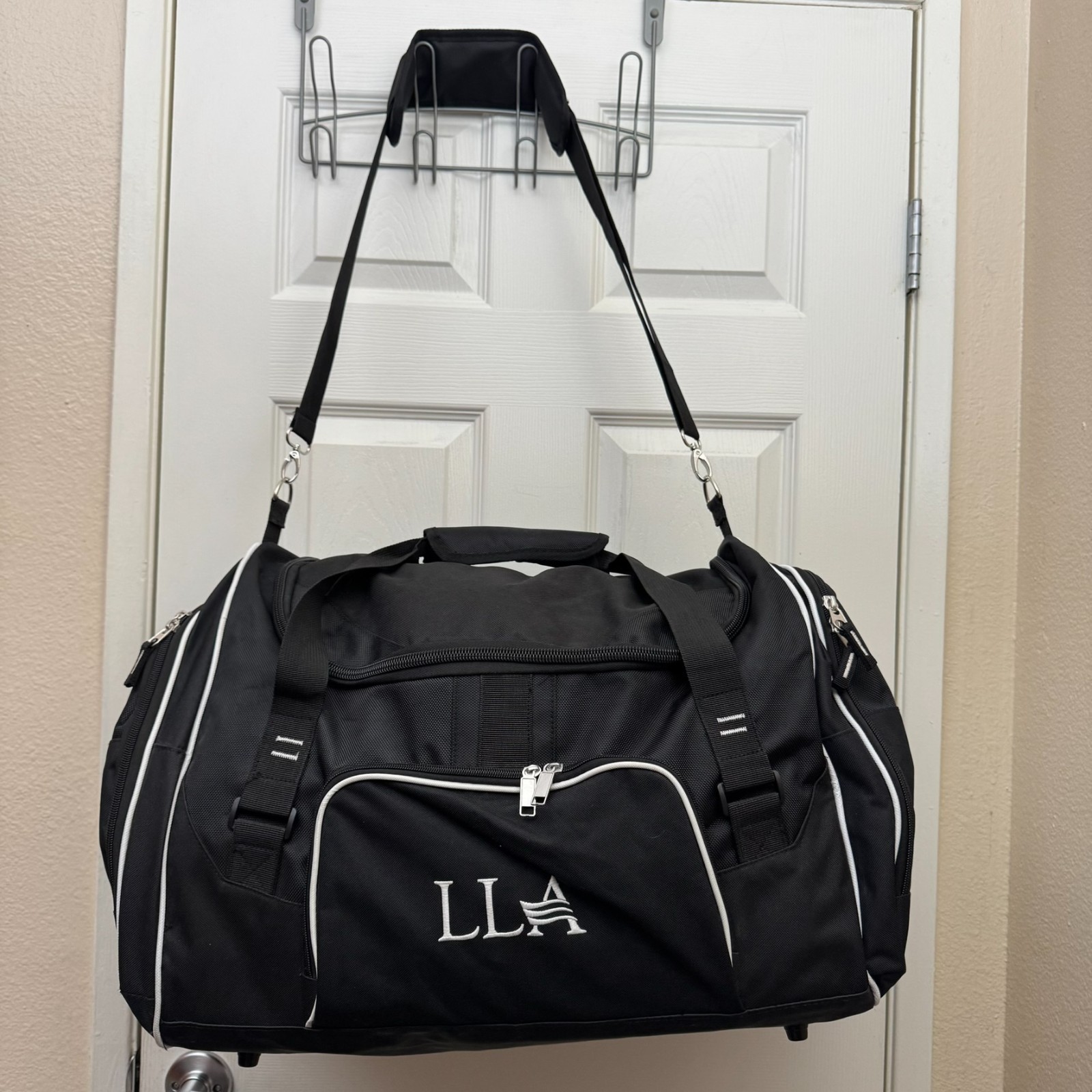 LLA Black Large Duffel Gym Travel Bag Shoulder Strap Multiple Compartments