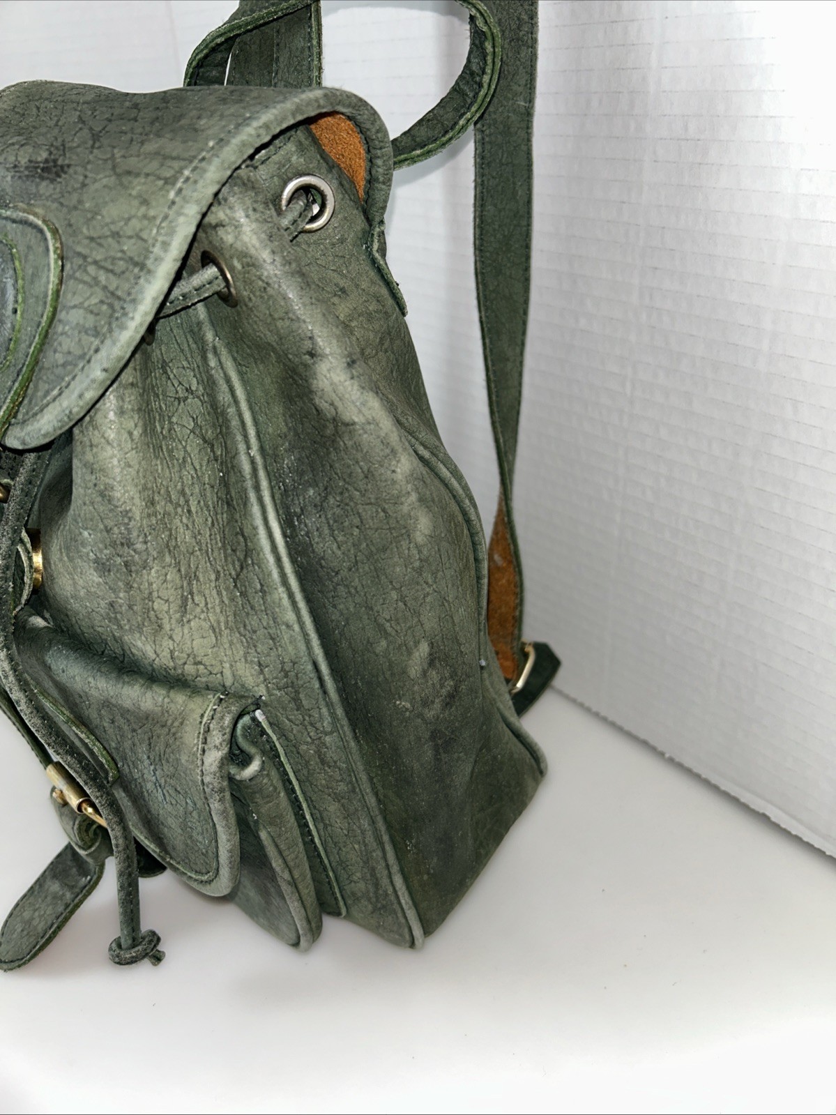 HENRY UK Unisex Drawstring Backpack Genuine Leather Color Green