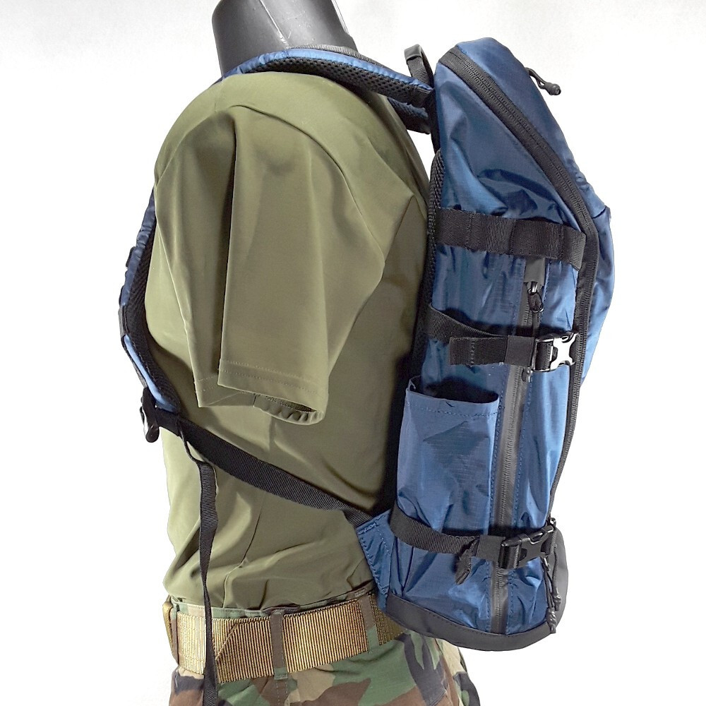 Oakley SI Outdoor Day Backpack – Universal Blue (Navy Blue) Ripstop