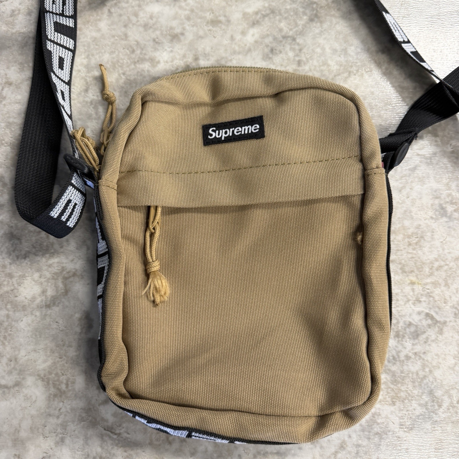Supreme Shoulder Bag SS18 Tan Beige Crossbody Rare Clean