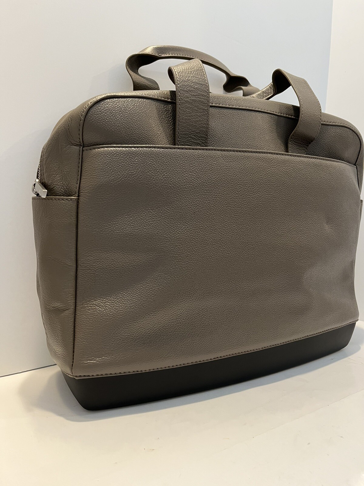 Moleskin Classic Collection Cow Leather Laptop Holder Briefcase Gray/Black
