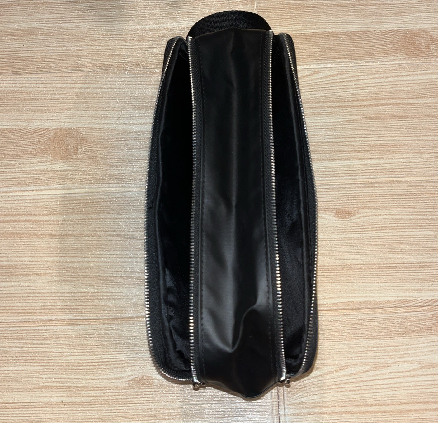 VERSACE PARFUMS BLACK DOUBLE ZIP TOILETRY CASE TRAVEL BAG POUCH 10″ X 5″ X 3