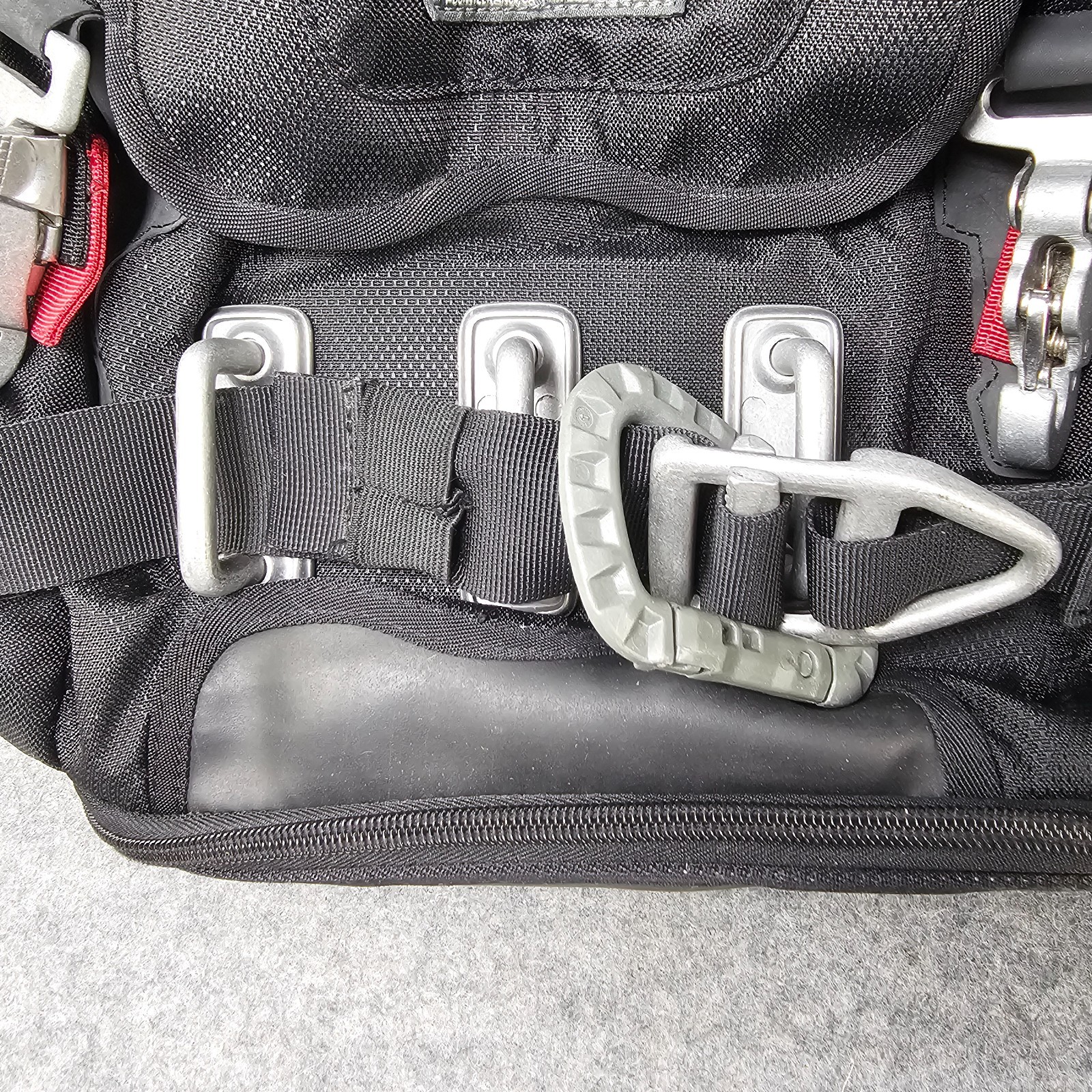 Oakley Kitchen Sink AP Tactical Black Bag 34L