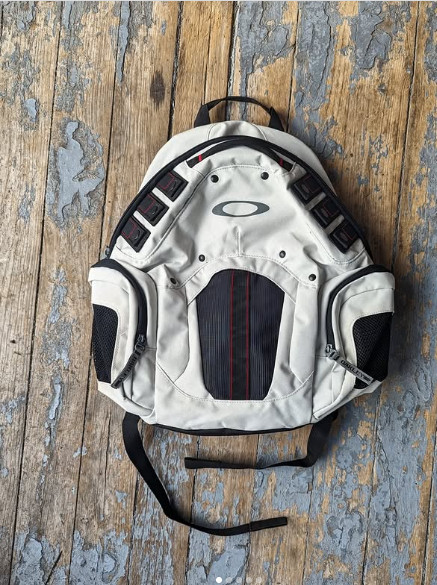 NEW with Tag – Oakley Planet Pack 2.0 Vintage Tactical Backpack, Color BLACK