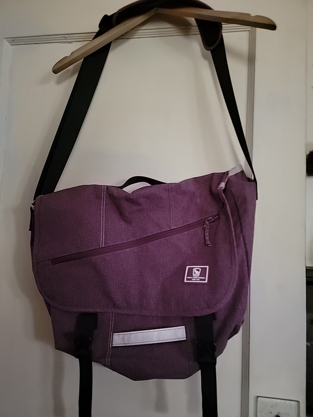 Oiwas Messenger Laptop Bag Purple Canvas 17 X 15 Inch