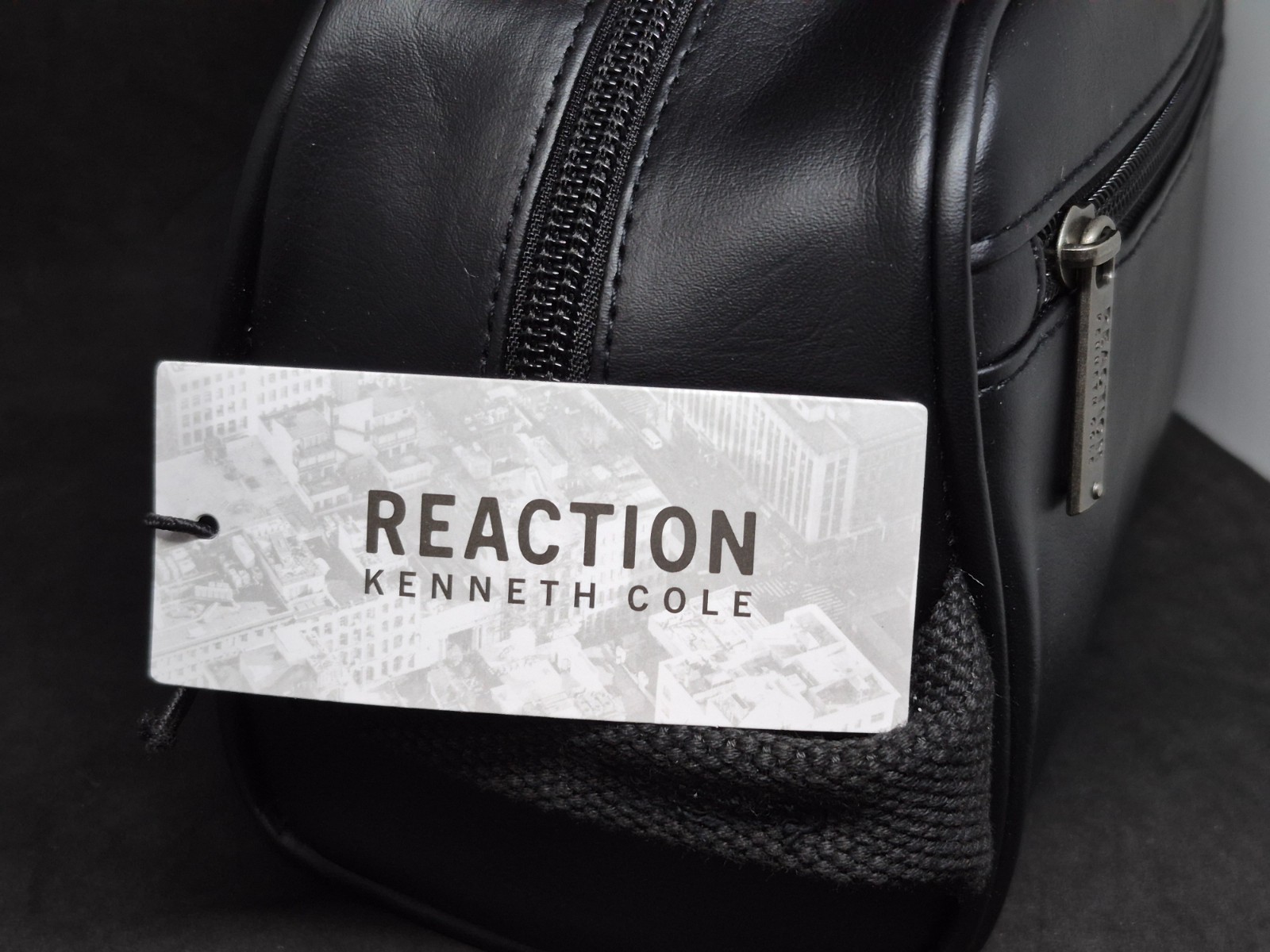 Kenneth Cole Reaction -Toiletry Shaving Cosmetic Leather Bag Storage Travel