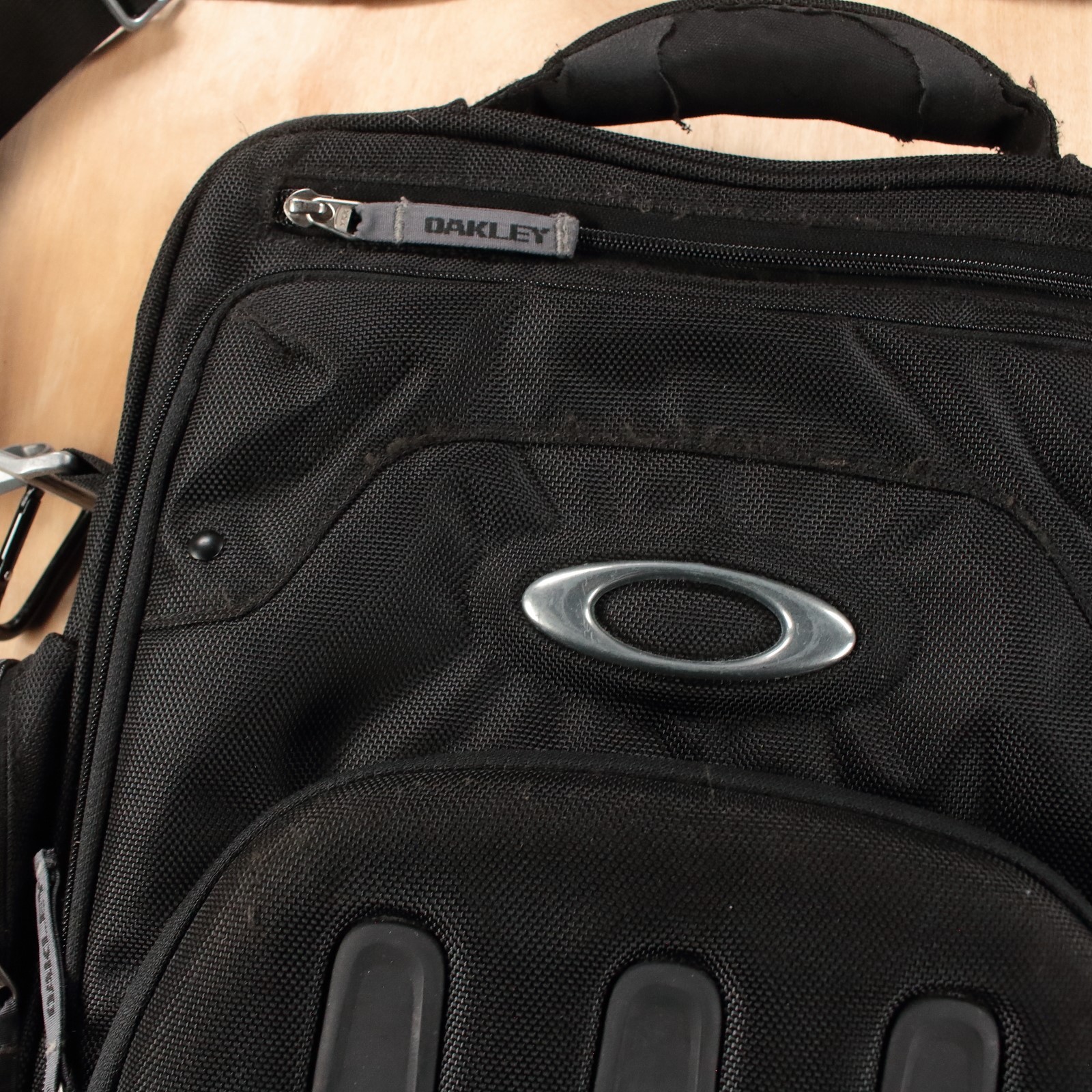 OAKLEY tactical vertical laptop shoulder messenger bag vtg y2k hacker cyber tech