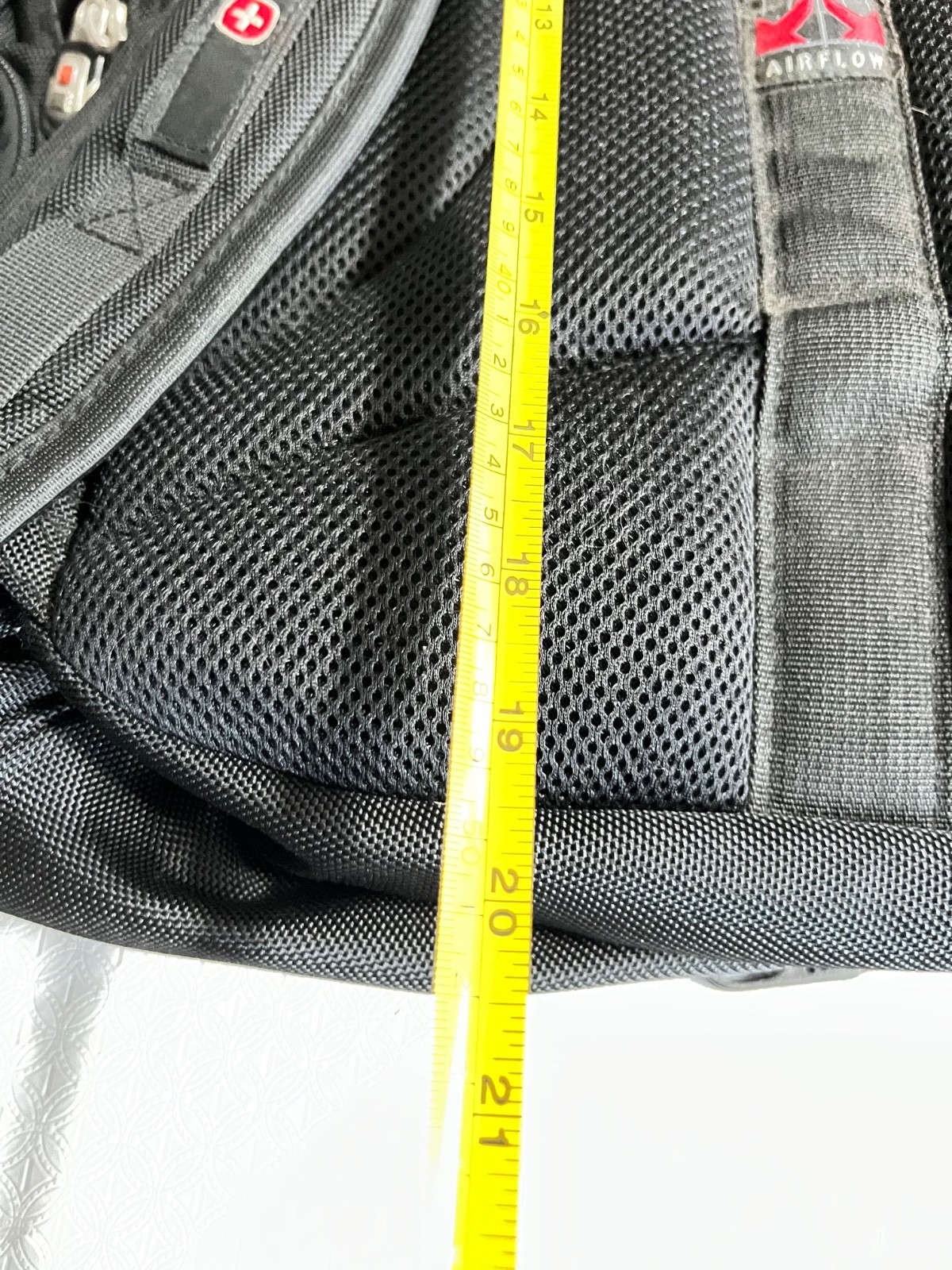 SwissGear Airflow Laptop Backpack Travel Bag Black 20×13 lots of pockets