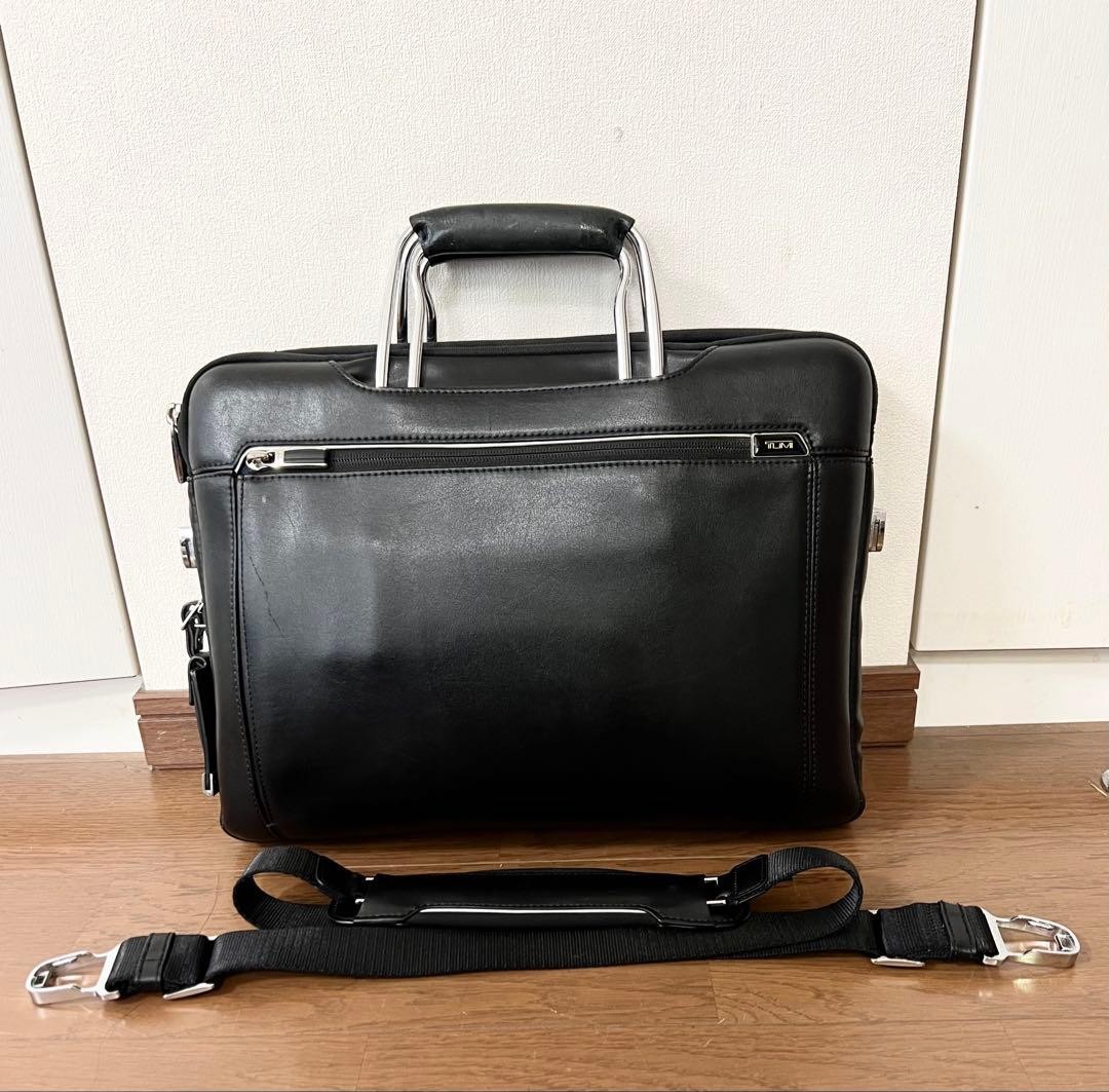 TUMI Hamilton Leather 2Way Business Bag Black Mens Formal Briefcase