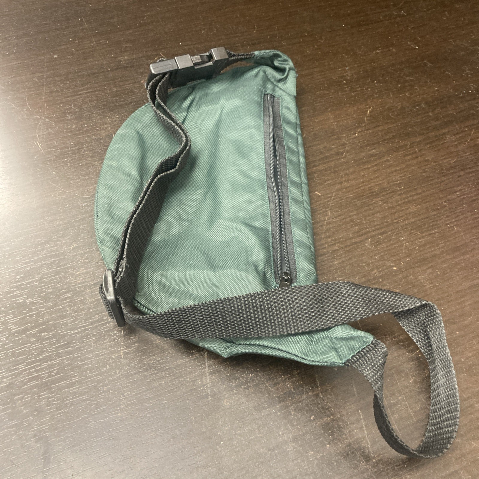 Vintage 90’s EASTSPORT Dark Green 3 Pocket Fanny Pack Hip Bag 1990s Retro