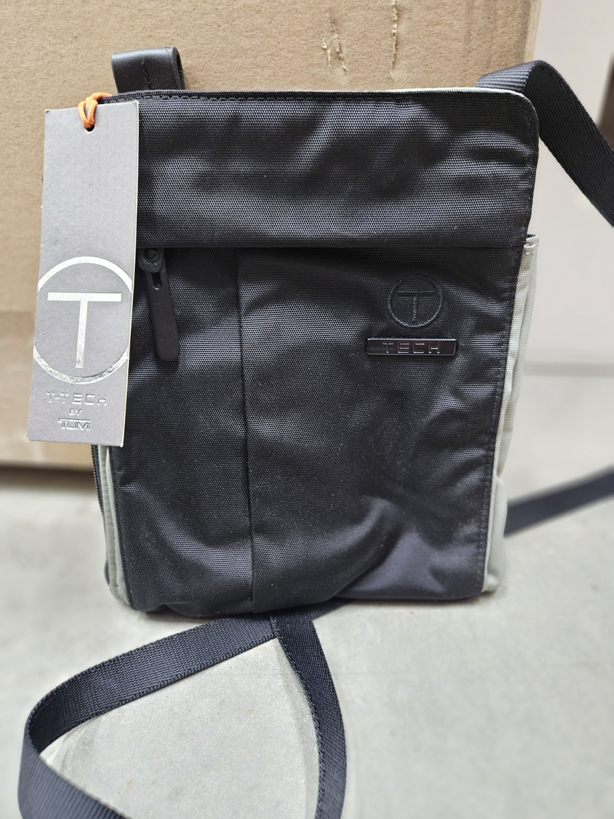 Tumi T-Tech Essential Gear Black Nylon Travel Noas Crossbody 04902DCE