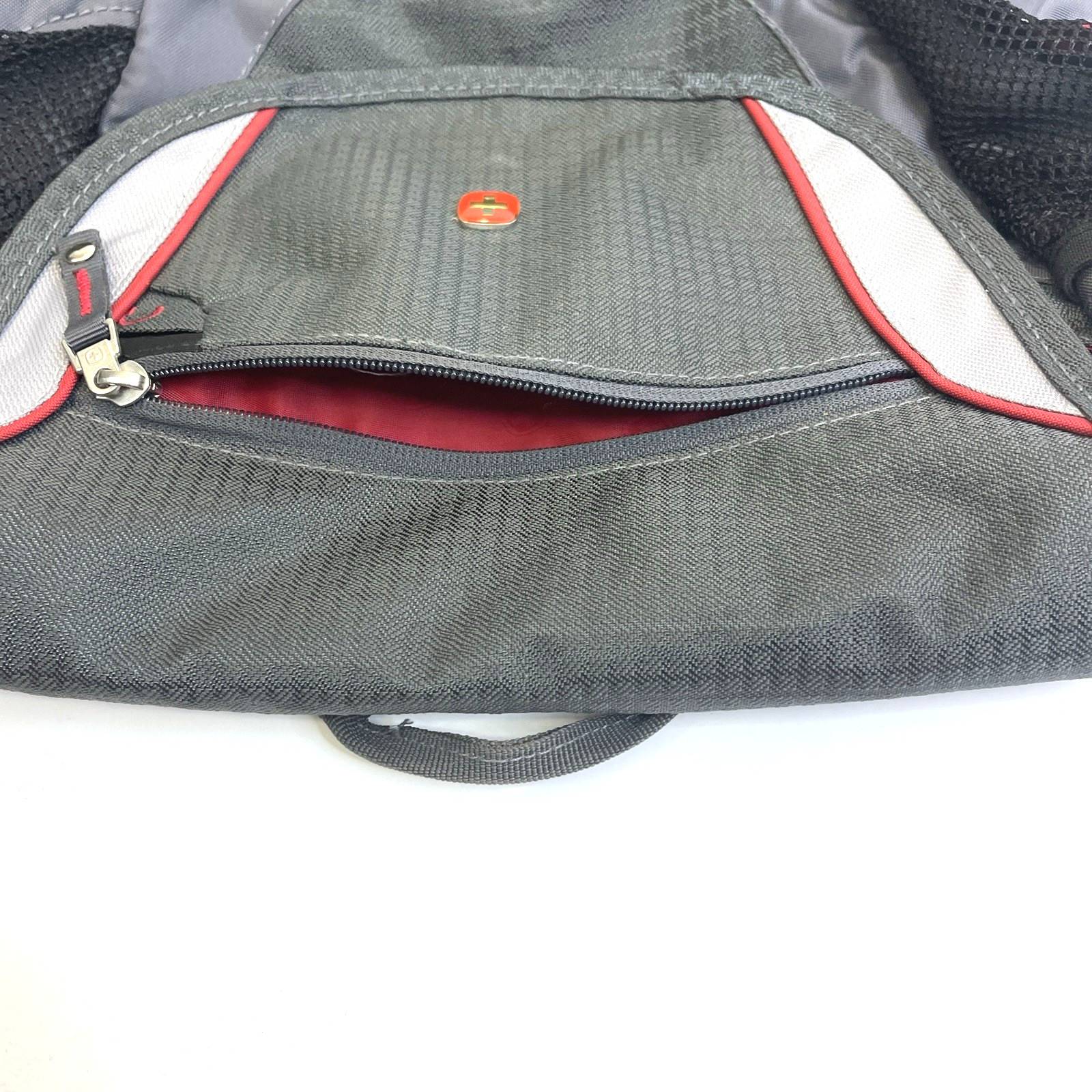 Swiss Gear Gray Adjustable Strap Day Bag Travel Hiking Messenger Toiletry Acces