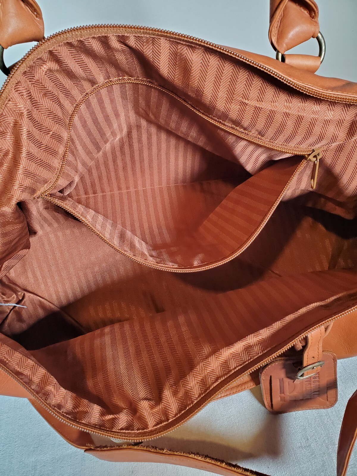CLAIRE CHASE All American Leather Duffle / Travel Bag Saddle Brown Made Colombia