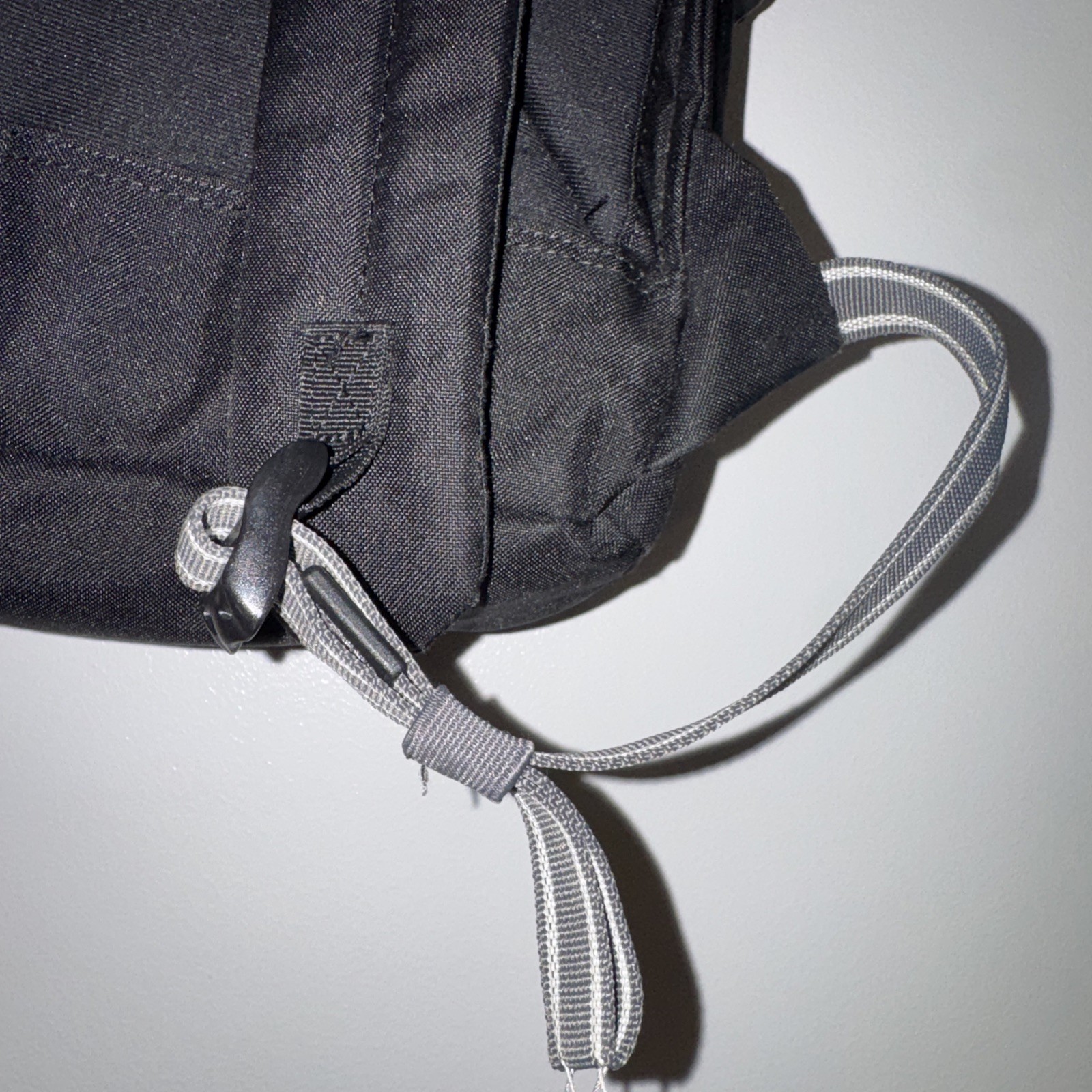 PACSAFE Slingsafe LX450 Backpack Black Anti-theft Backpack RFID Safe Exomesh