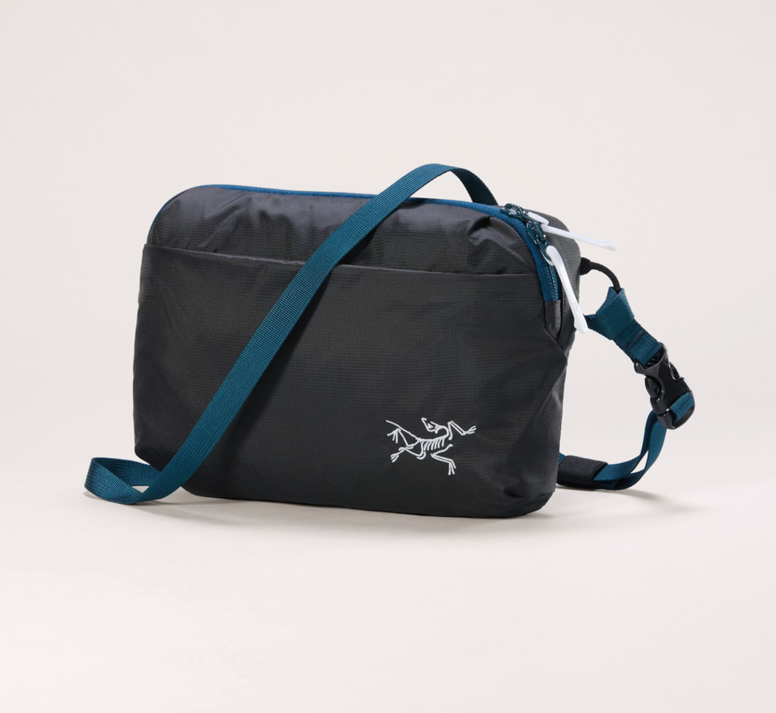 ARC’TERYX Heliad Crossbody Bag Lightweight Compact Daily Pouch Black Lodestar