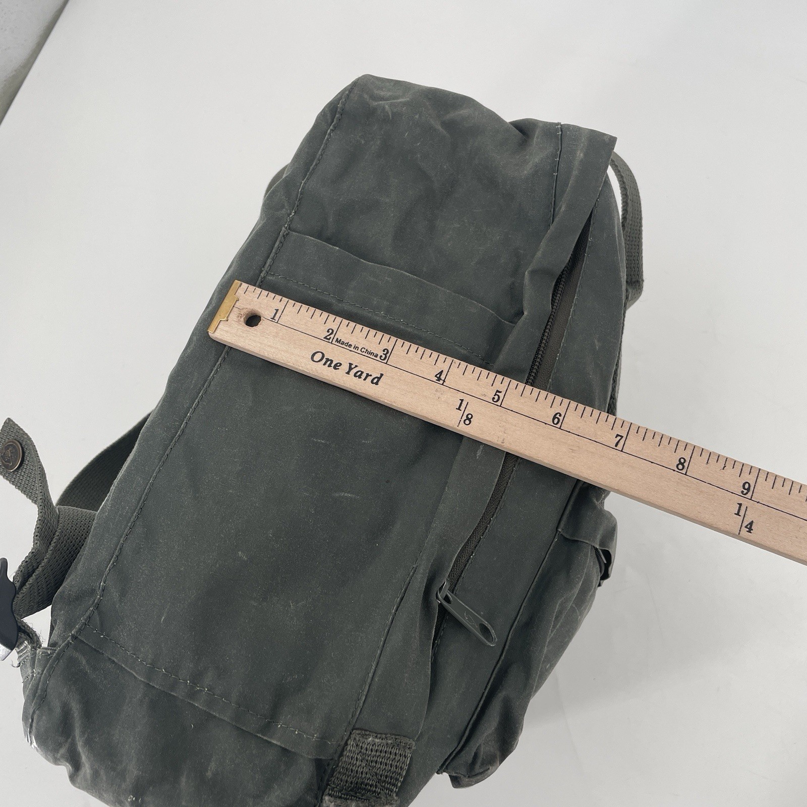 Fjallraven 23510 Kanken Backpack in Army Green With Foam Seat Pad – Outdoors