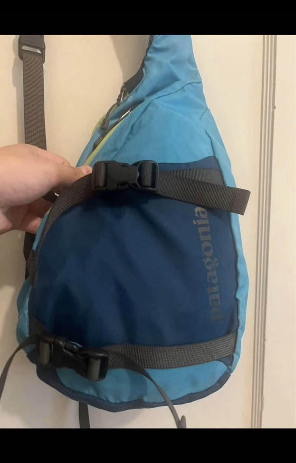 Patagonia Atom 8L Sling Backpack Blue