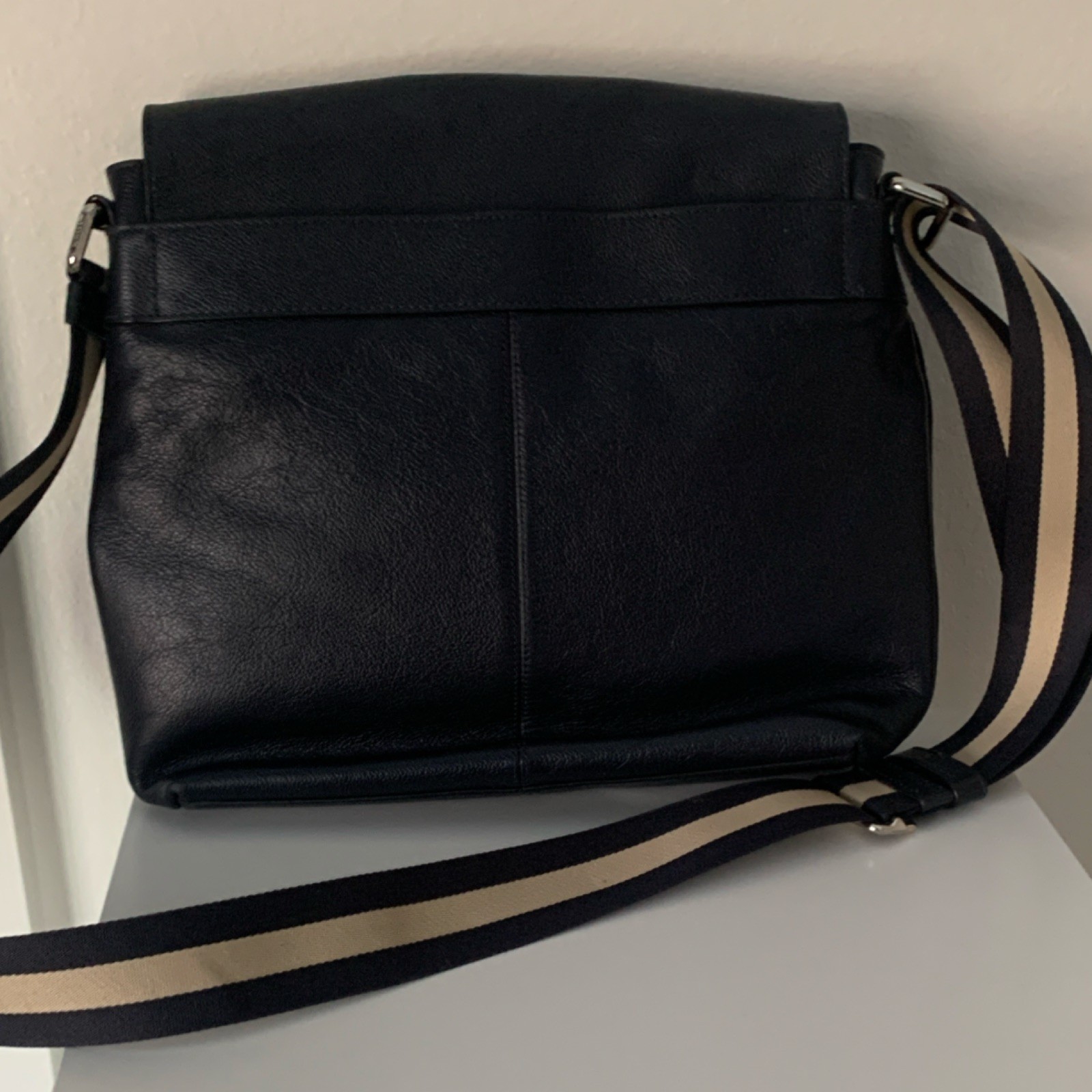 Coach Blue Messenger Bag Adjustable Canvas Strap Zip & Magnetic Closure