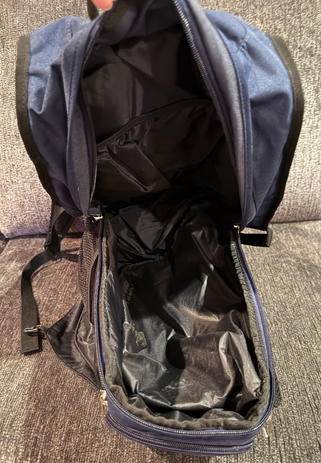 Nike SWOOSH Backpack Black Navy RN 56323 LOTS OF SPACE Pockets
