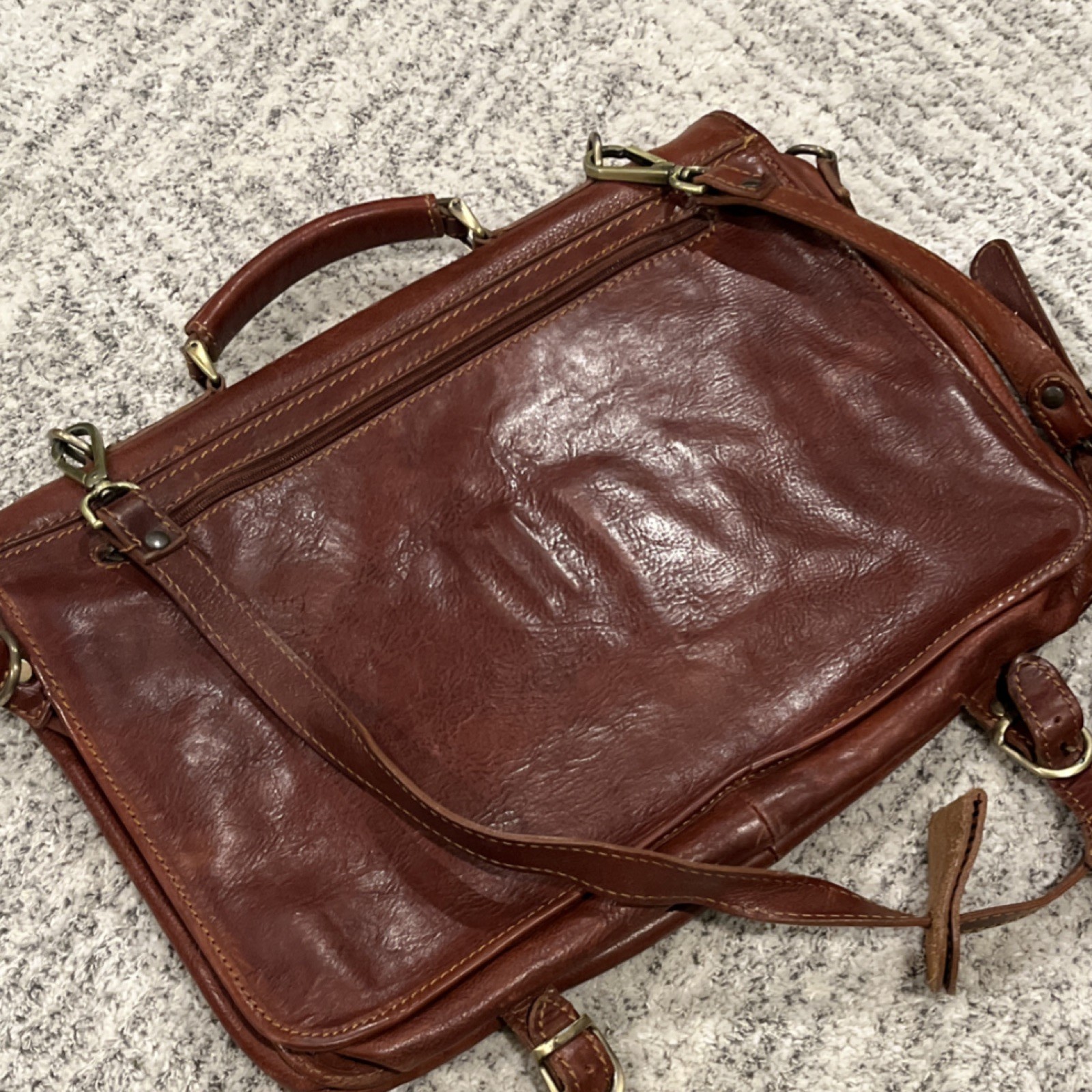 Floto Brown Leather Messenger Bag for Men with Button Closure and Solid Pattern