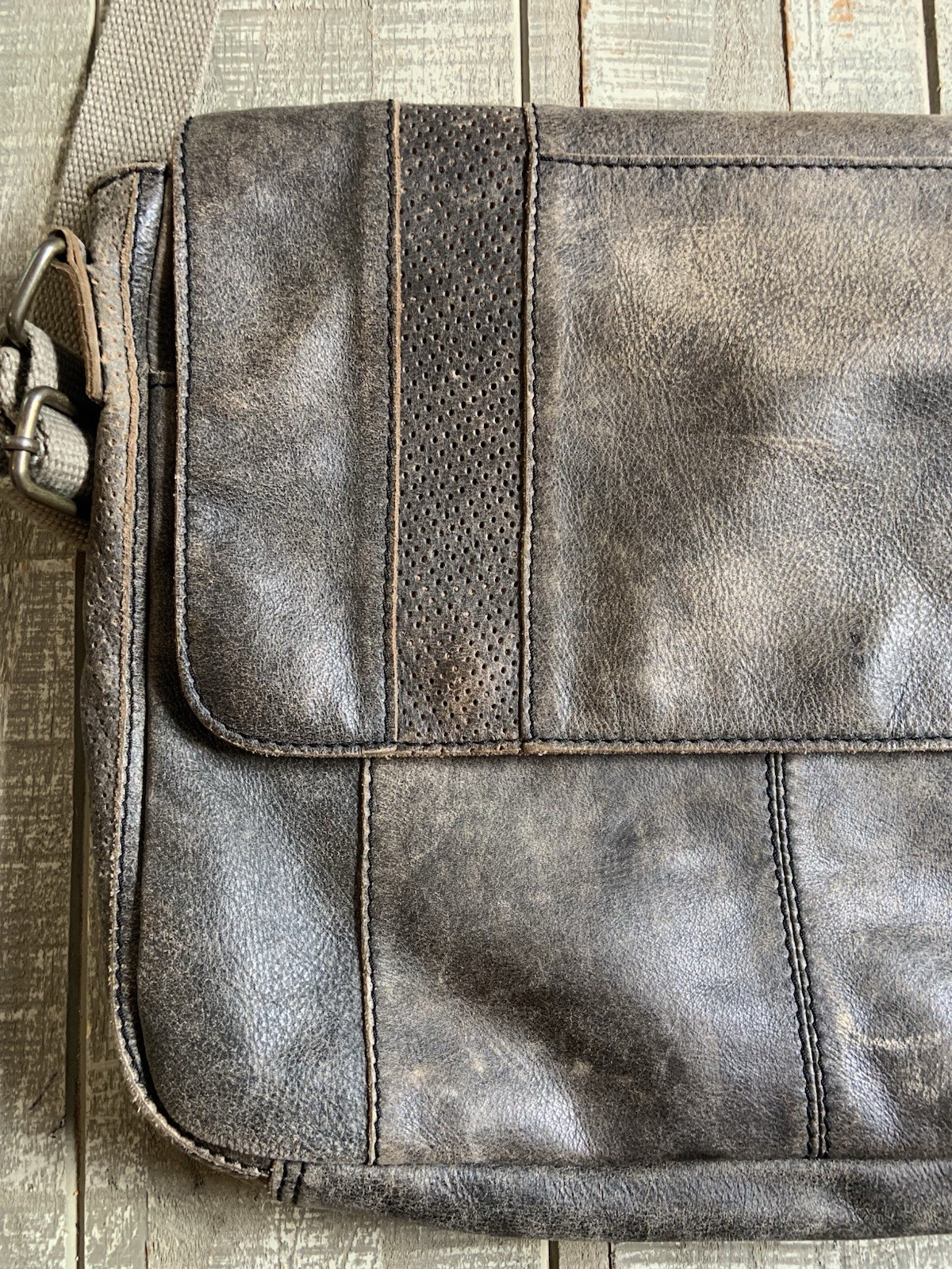 Black Rivet Wilson’s Leather Distressed Messenger Bag Large Laptop Vintage 15×12