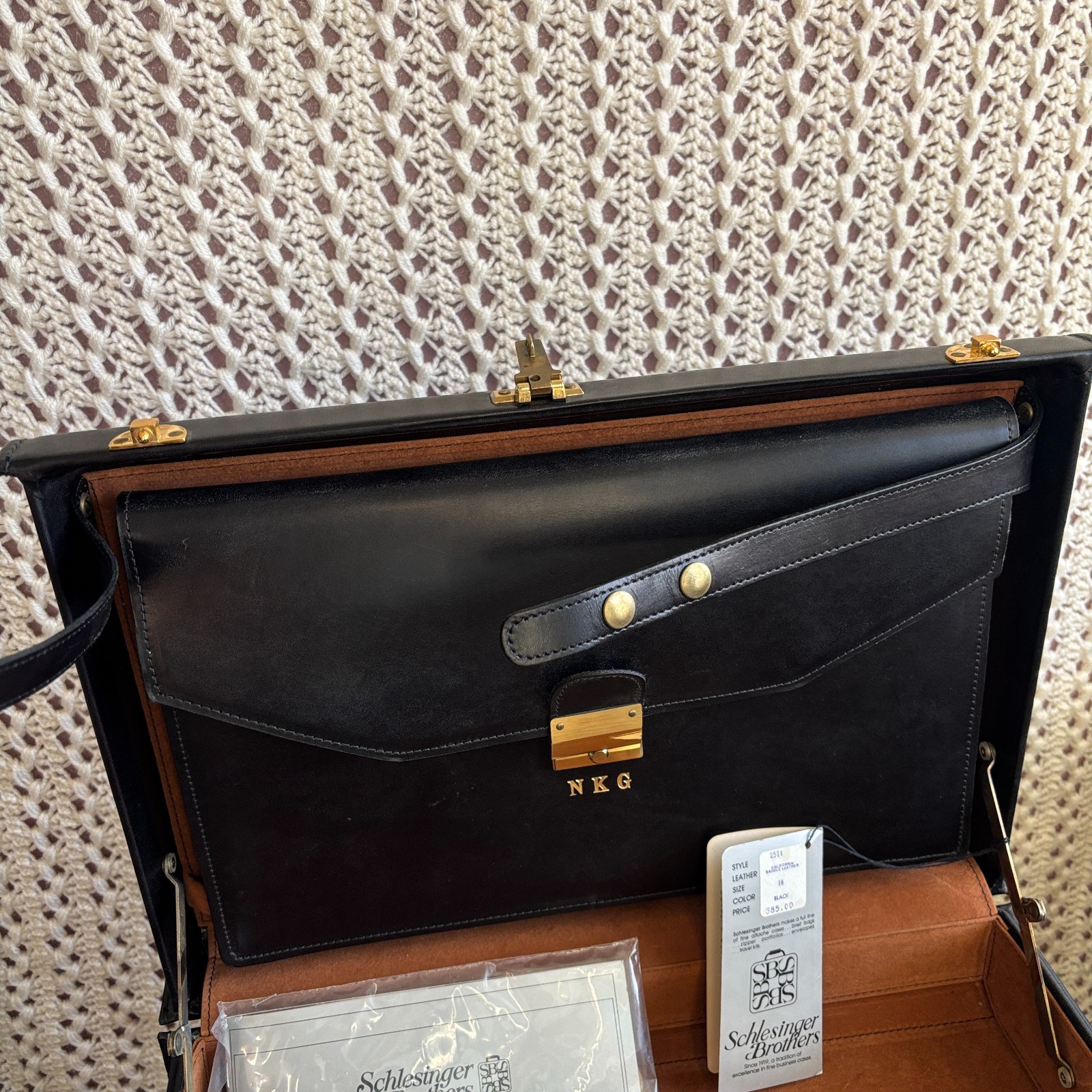 VTG Schlesinger Brothers Black Saddle Leather Briefcase Attaché RARE Sz 18 NWT