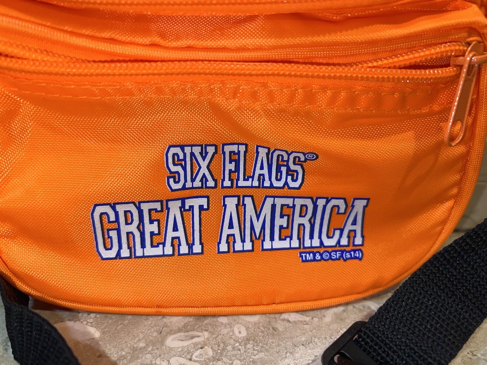 SIX FLAGS GREAT AMERICA Hot Neon Orange Fanny Pack Retro