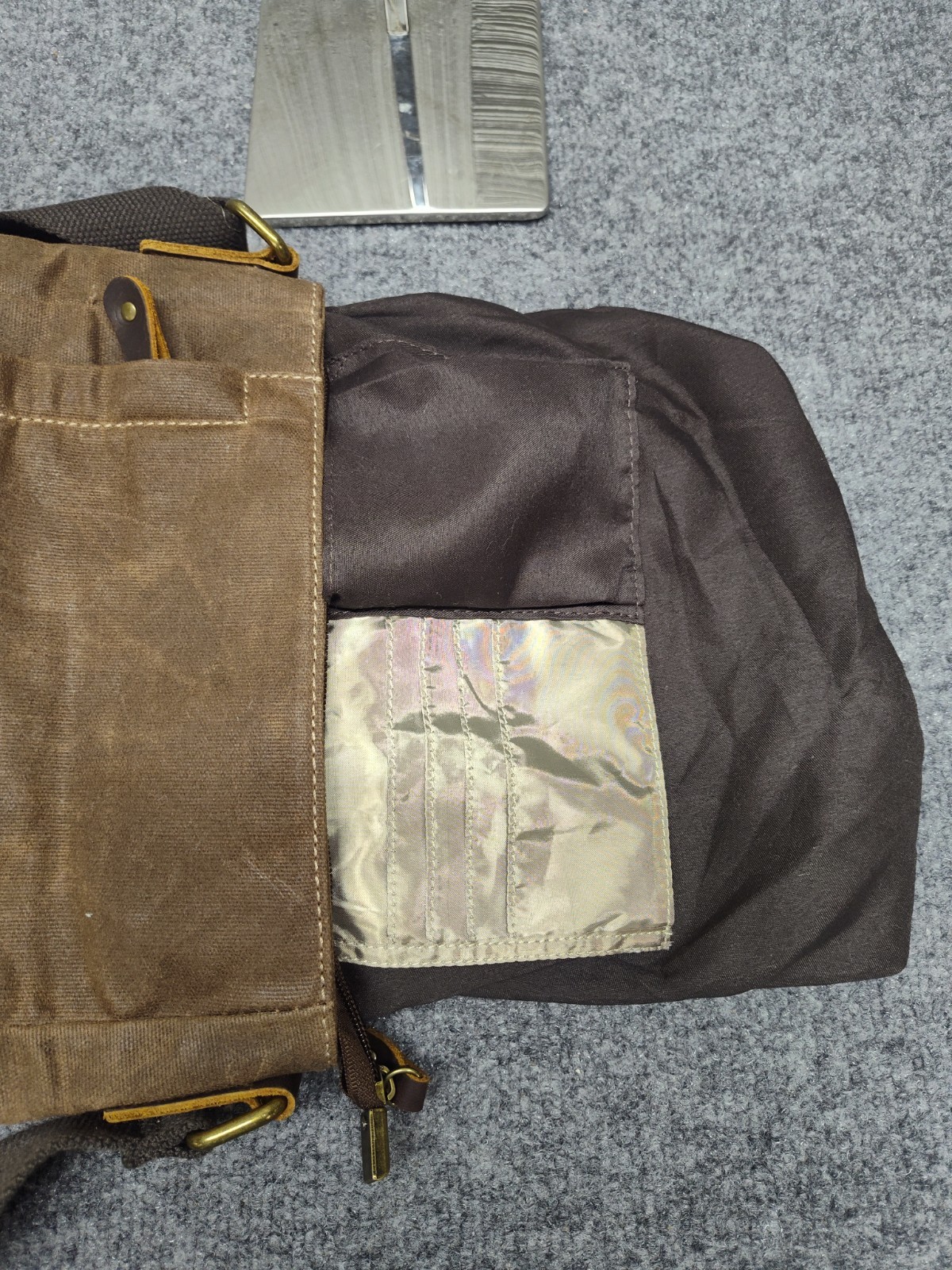 Manificent Men Messenger Bag Brown Black Strap Buckle Lined Back Pocket Outdoor