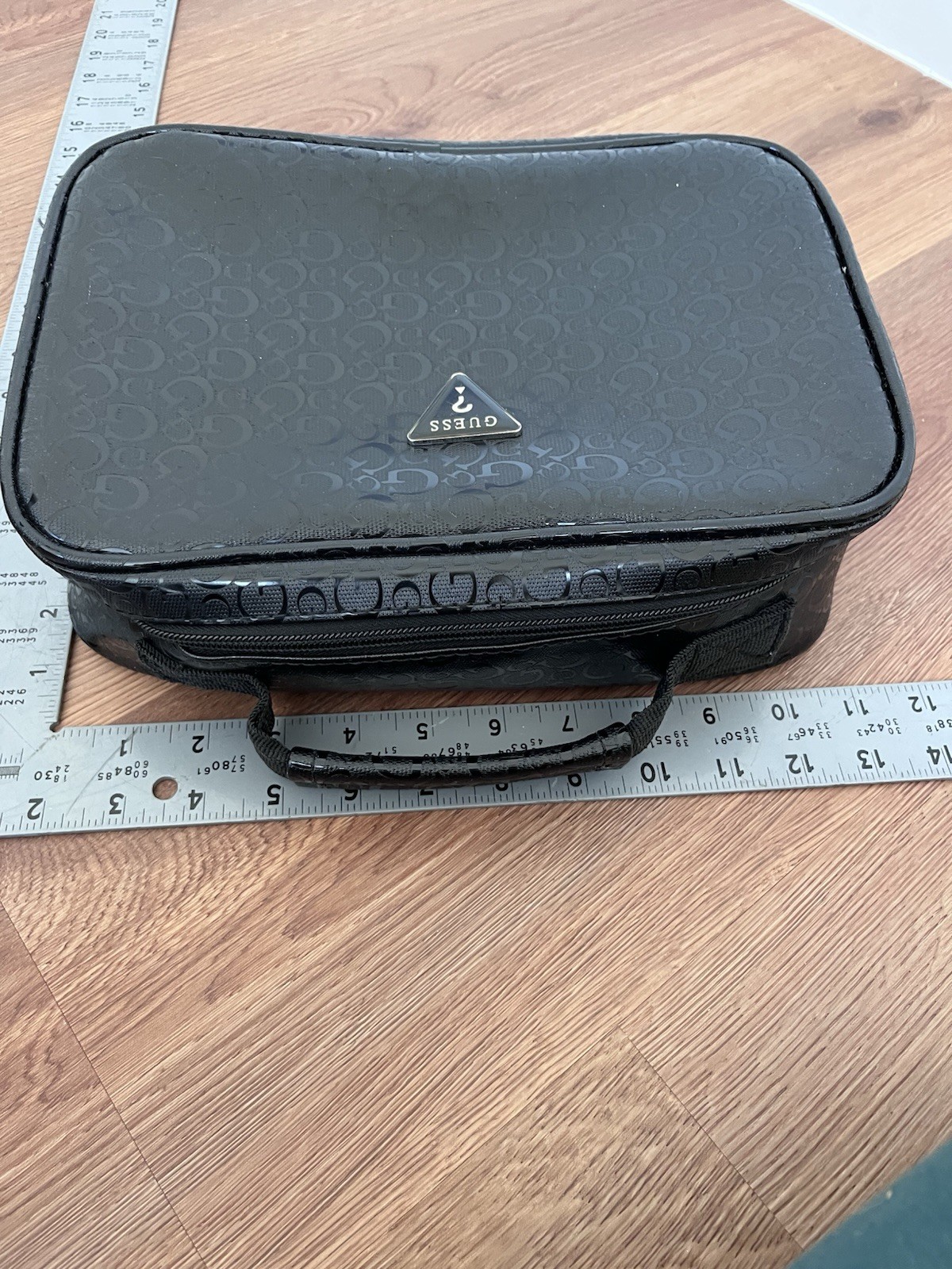GUESS BLACK LUNCH COSMETIC TOILETRY VANITY JUNCTION TRAVEL BAG POUCH HANDLE EUC