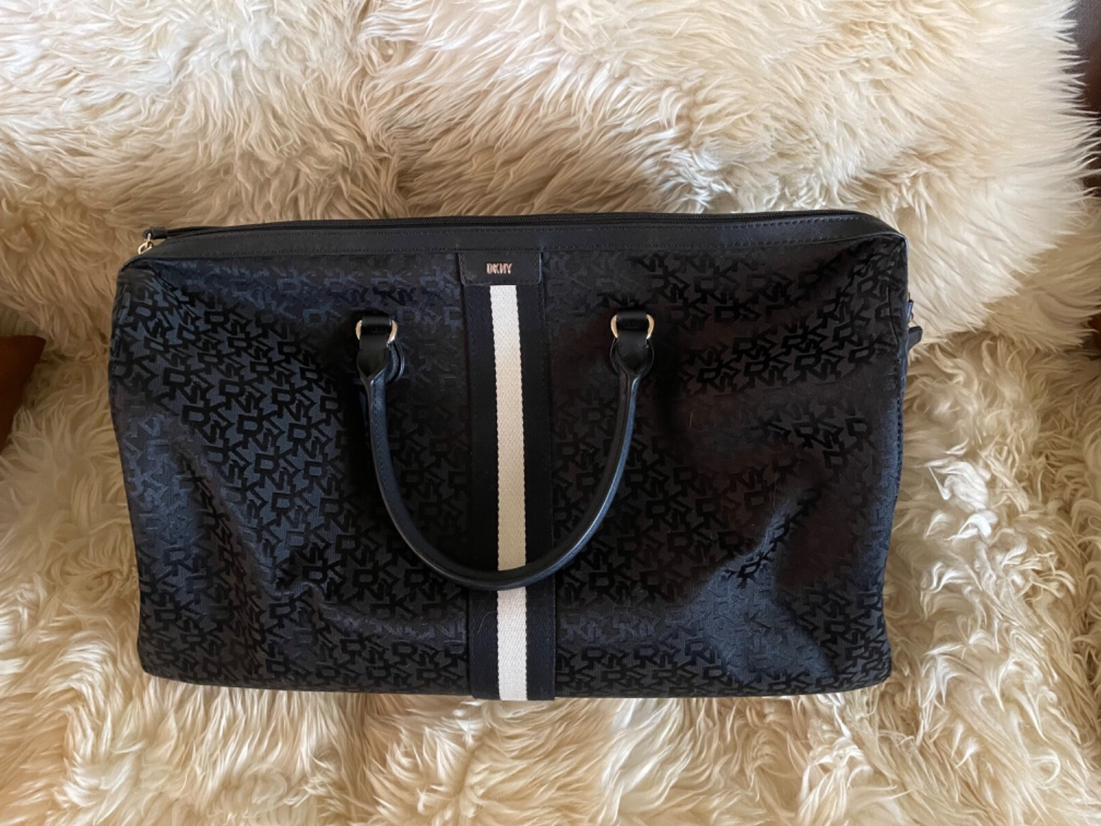 DKNY carlita weekender bag lardge