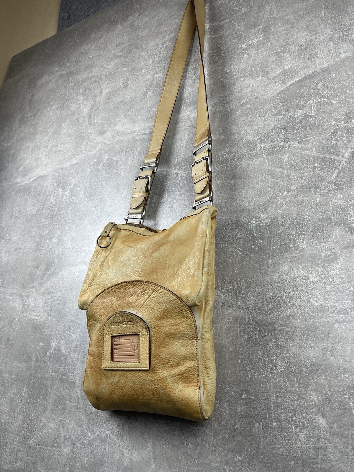 Archives Diesel Y2K Boho Garment Dyed Leather Shoulder Bag Beige Crossbody 00s