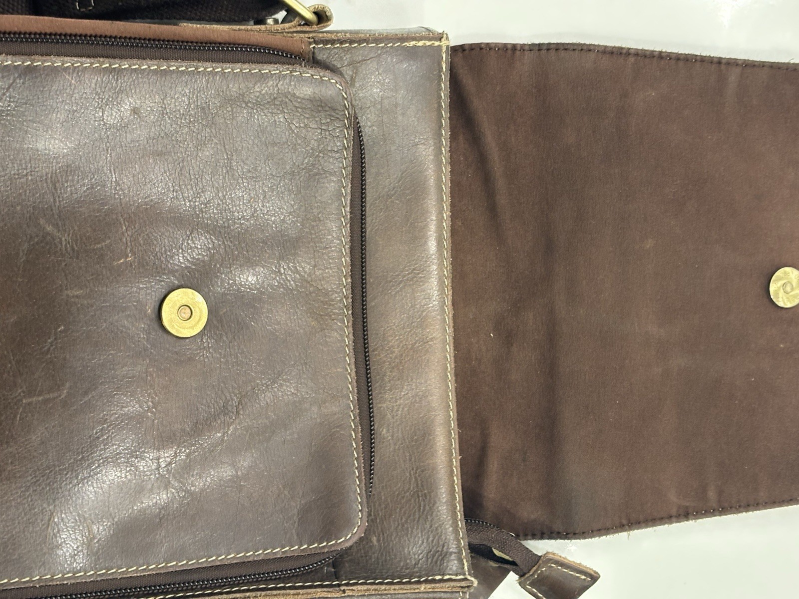 Leathario Brown Messenger Bag for Men Magnetic Zip Closure Pockets Casual Solid