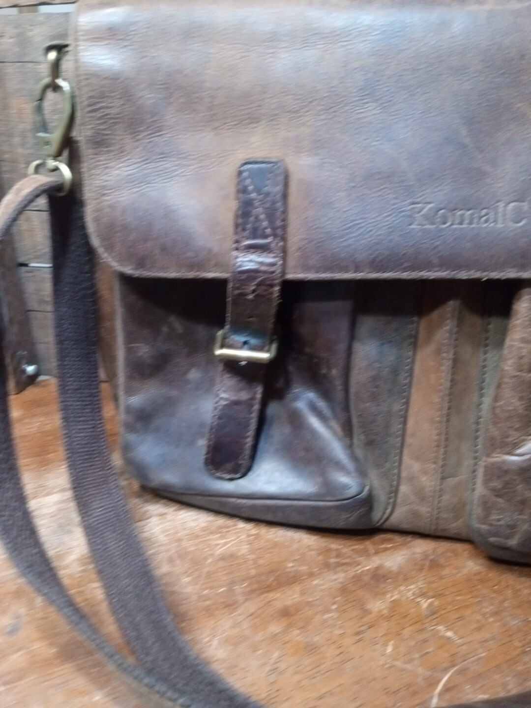 KomalC 18 Inch Distressed Leather briefcase Laptop Messenger Bag
