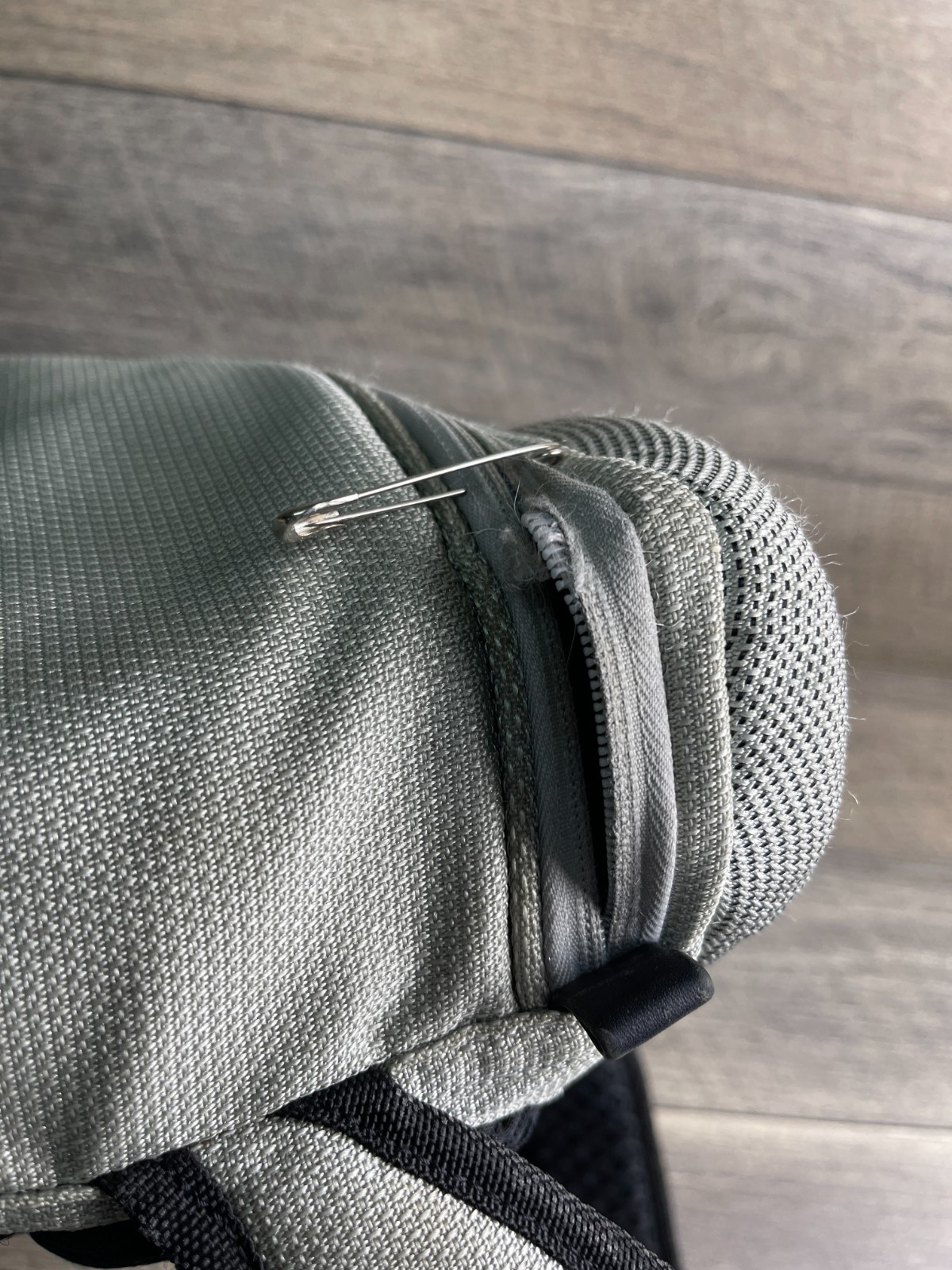 Tumi Backpack Computer Gray Zip Inner Pocket Laptop Sleeve Adjustable Shoulder