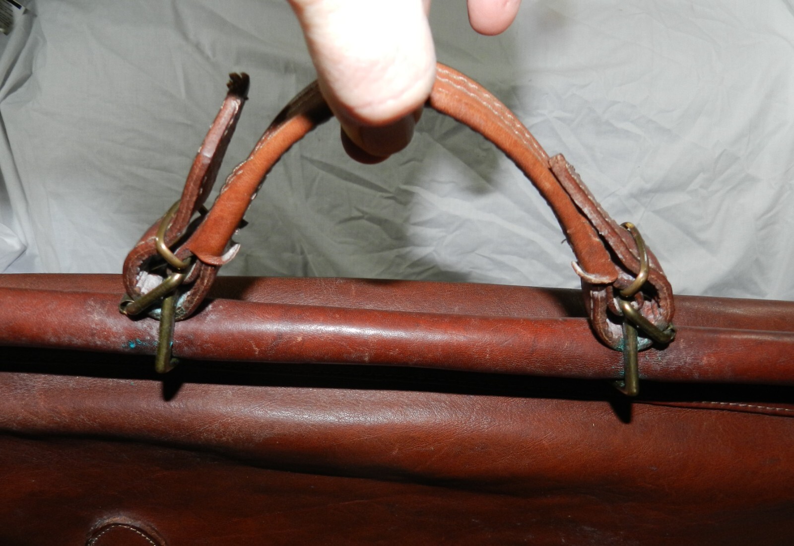 Vintage 2 sided Leather Soft-side Briefcase – Unknown Maker – 20″ X 13″ X 7″
